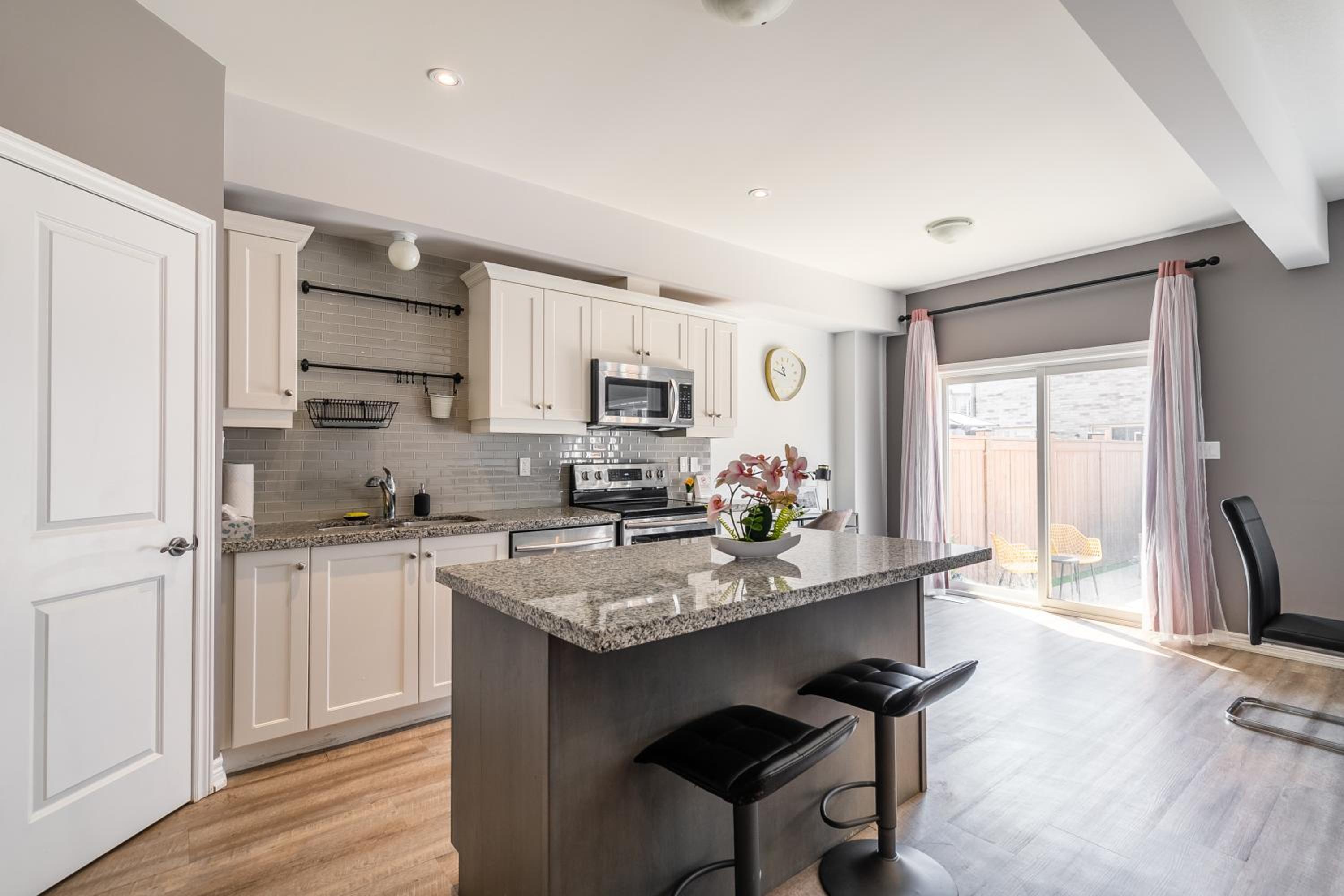 GlobalStay Waterfront 5 Bedroom Townhouse Hot tub Sauna Stoney Creek