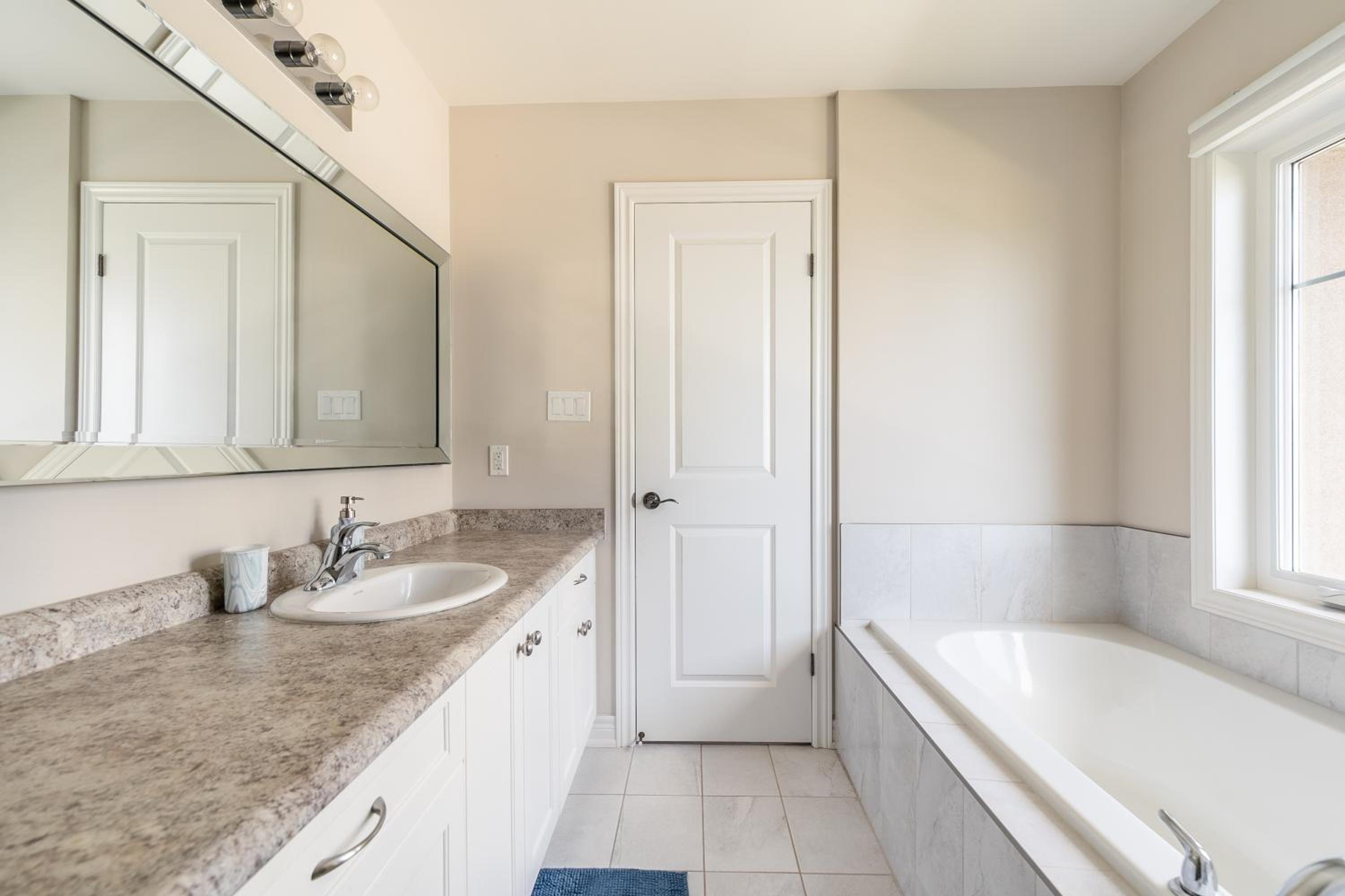 GlobalStay Waterfront 5 Bedroom Townhouse Hot tub Sauna Stoney Creek