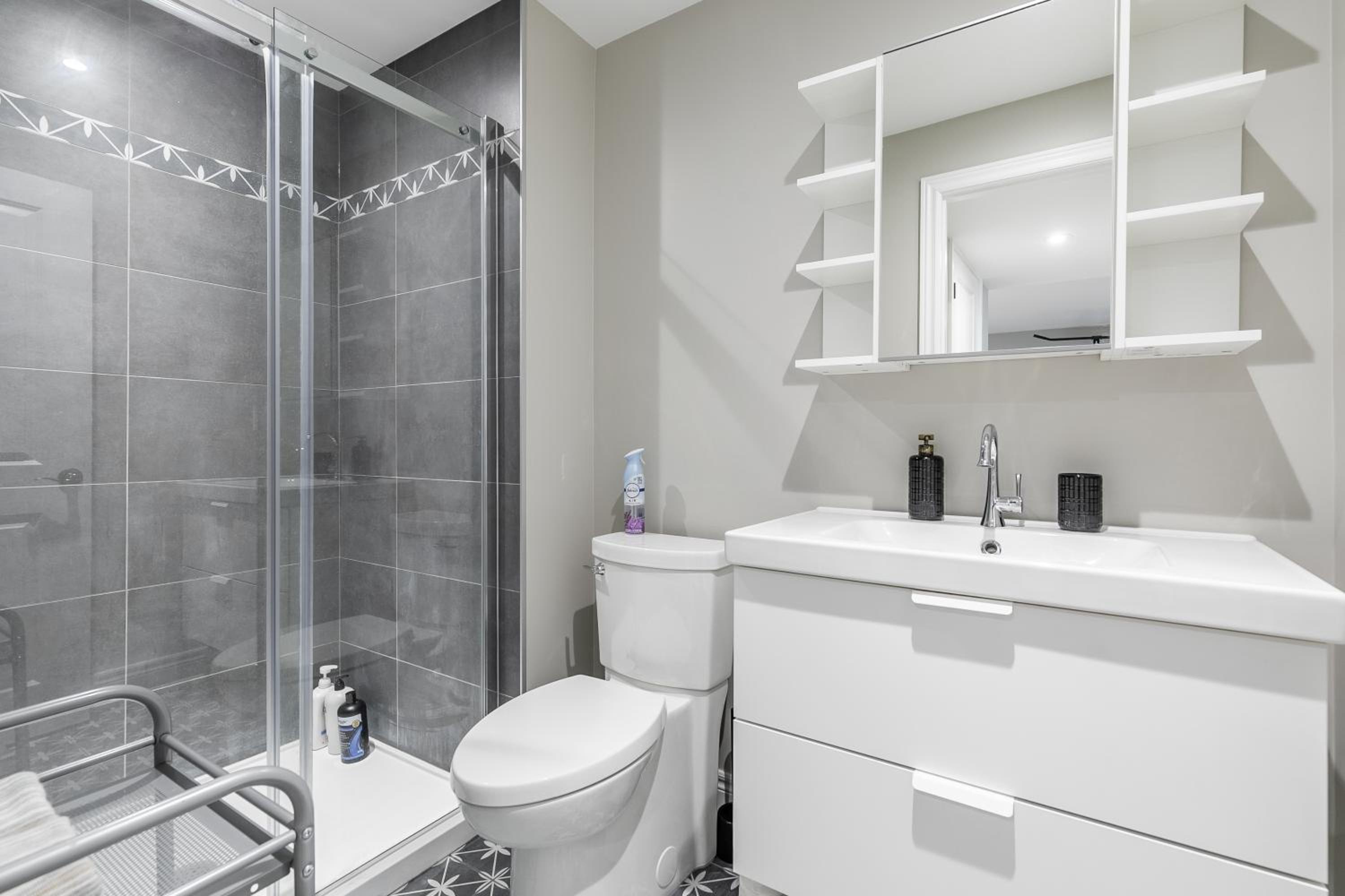 GlobalStay Waterfront 5 Bedroom Townhouse Hot tub Sauna Stoney Creek