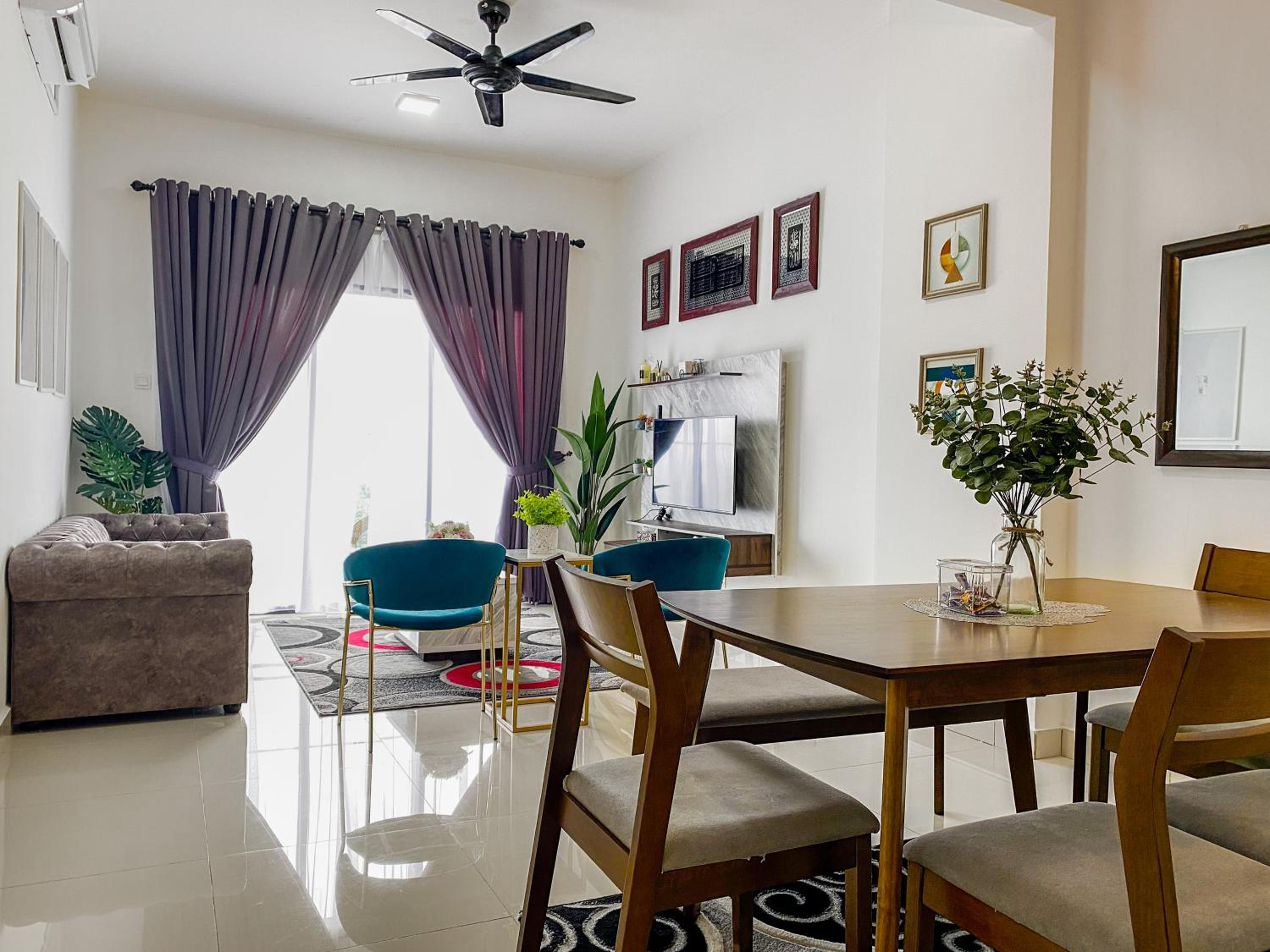 Tamu Place 3-Bedroom Serviced Apartment with Pool photo 1