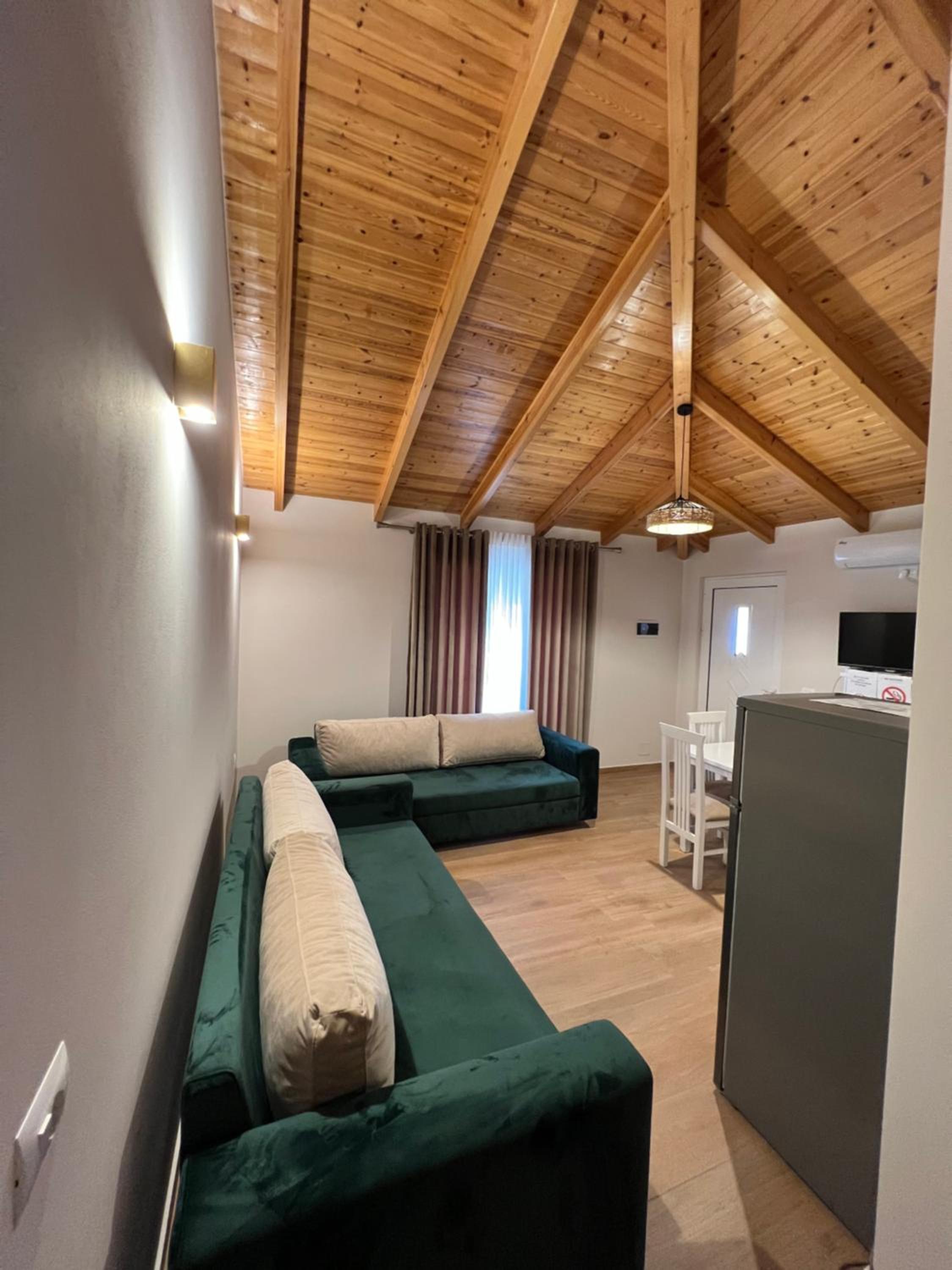 Amazing familiar apartments and rooms