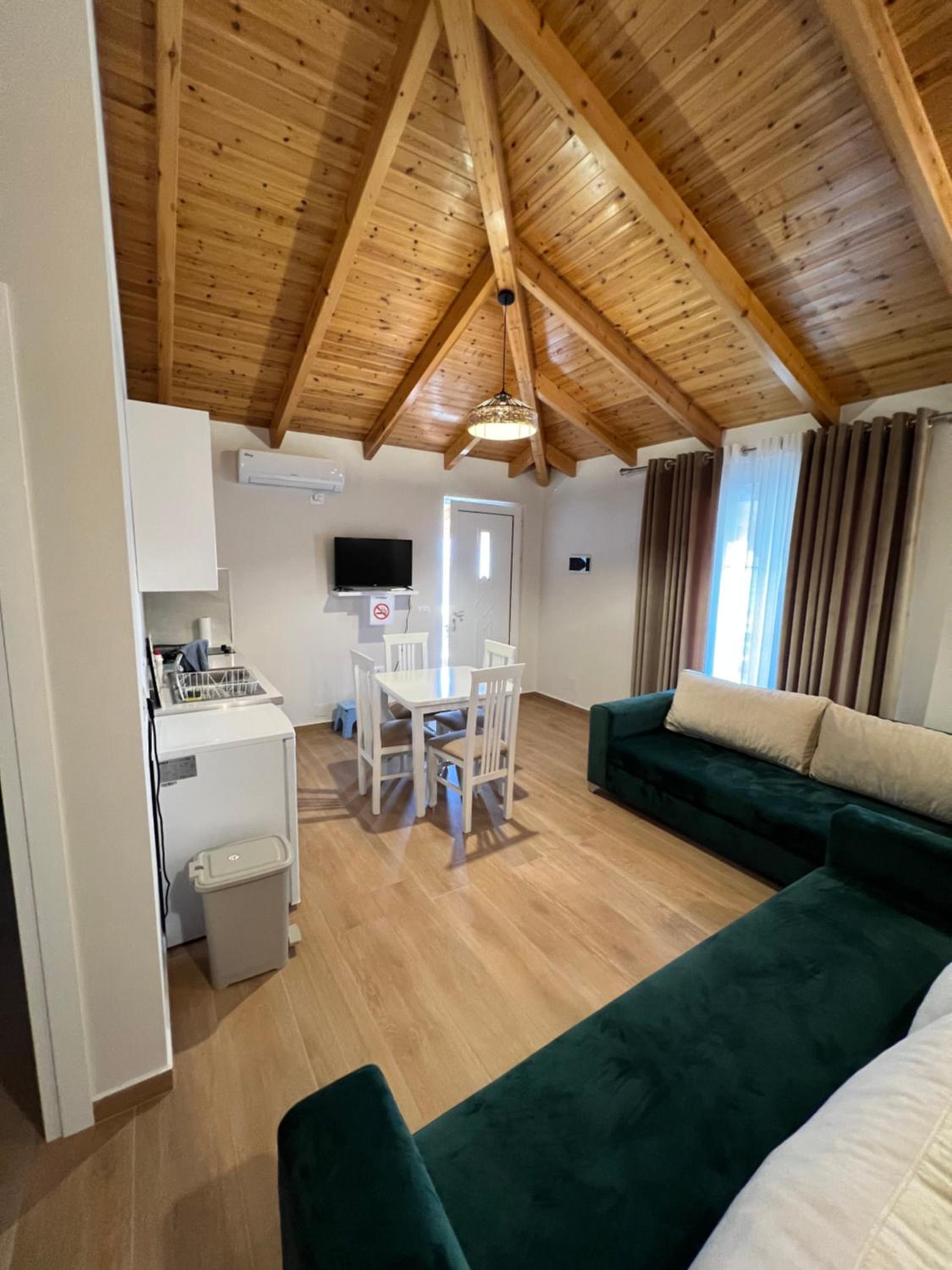 Amazing familiar apartments and rooms