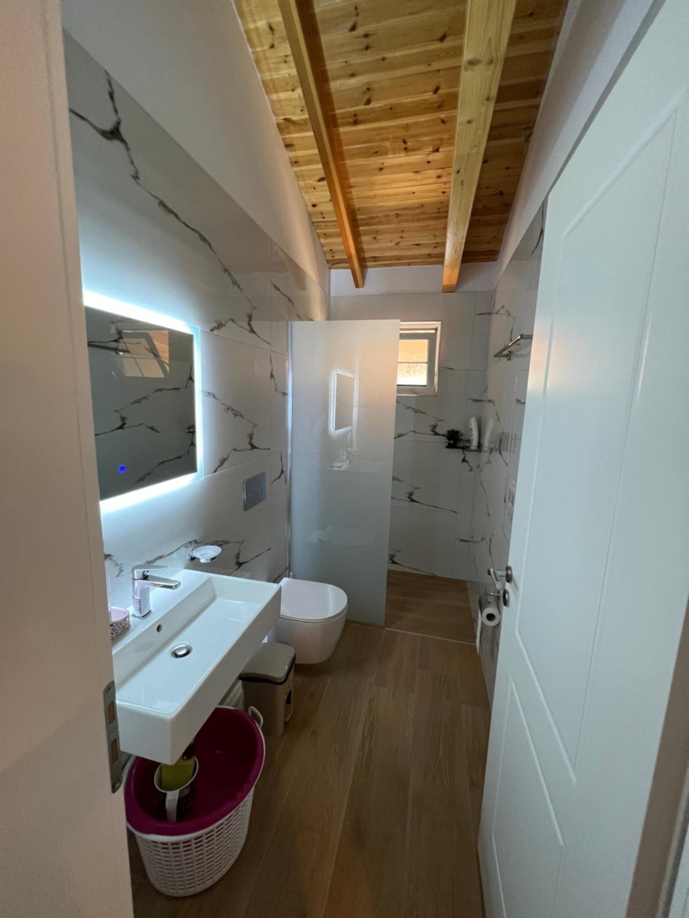Amazing familiar apartments and rooms