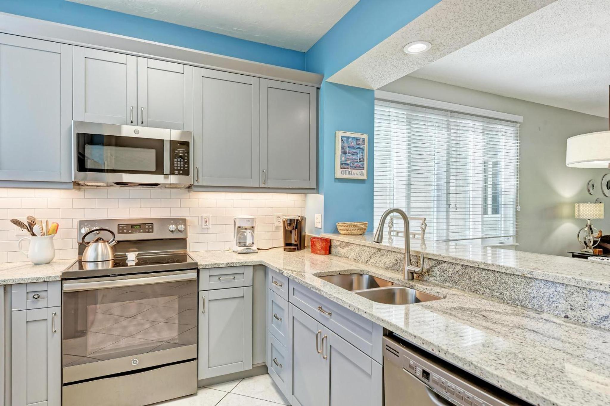 Longboat Key Cedars Beach House-Pet Friendly-2 Minute To The Beach - Property Image 79