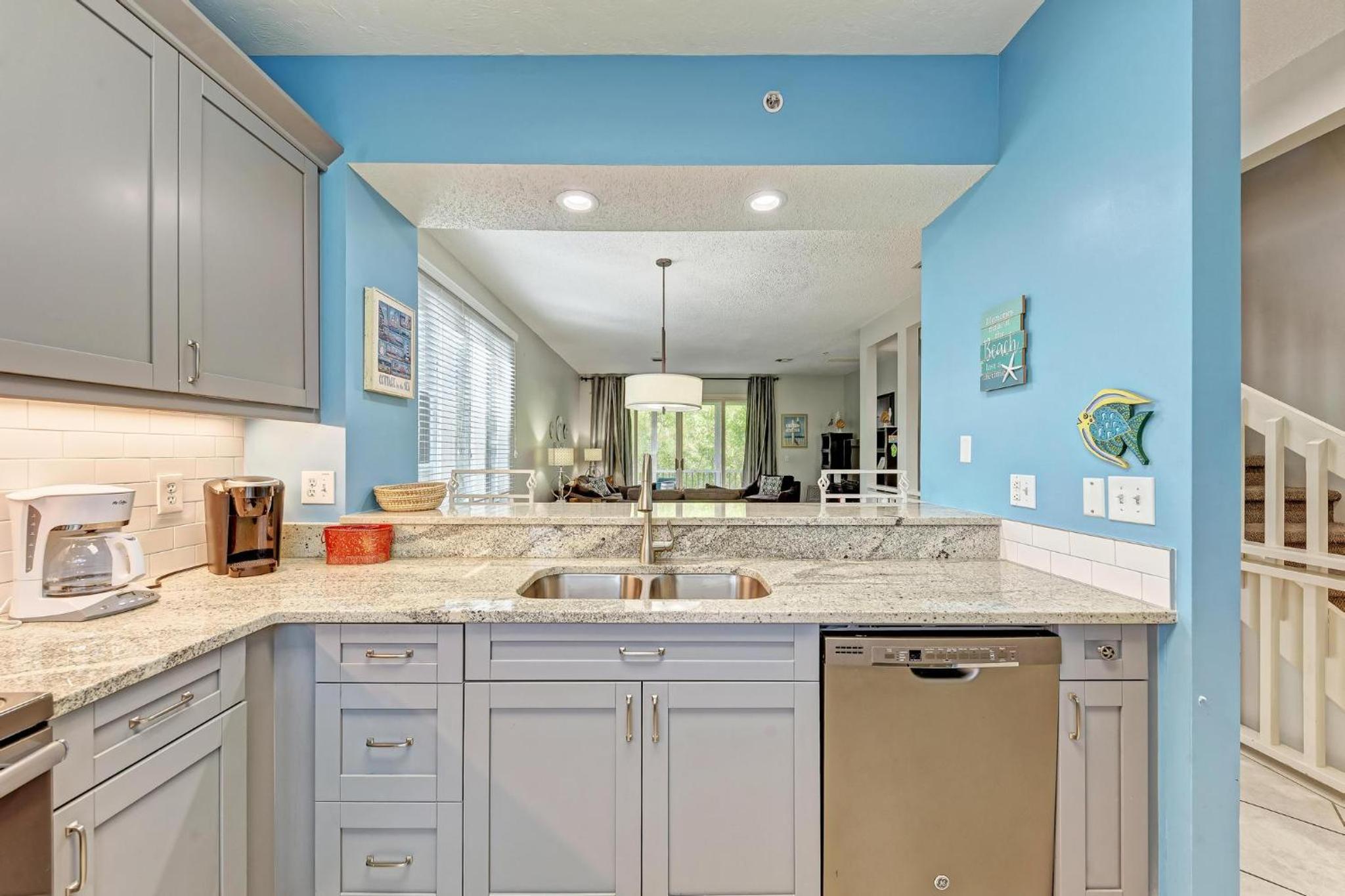 Longboat Key Cedars Beach House-Pet Friendly-2 Minute To The Beach - Property Image 81