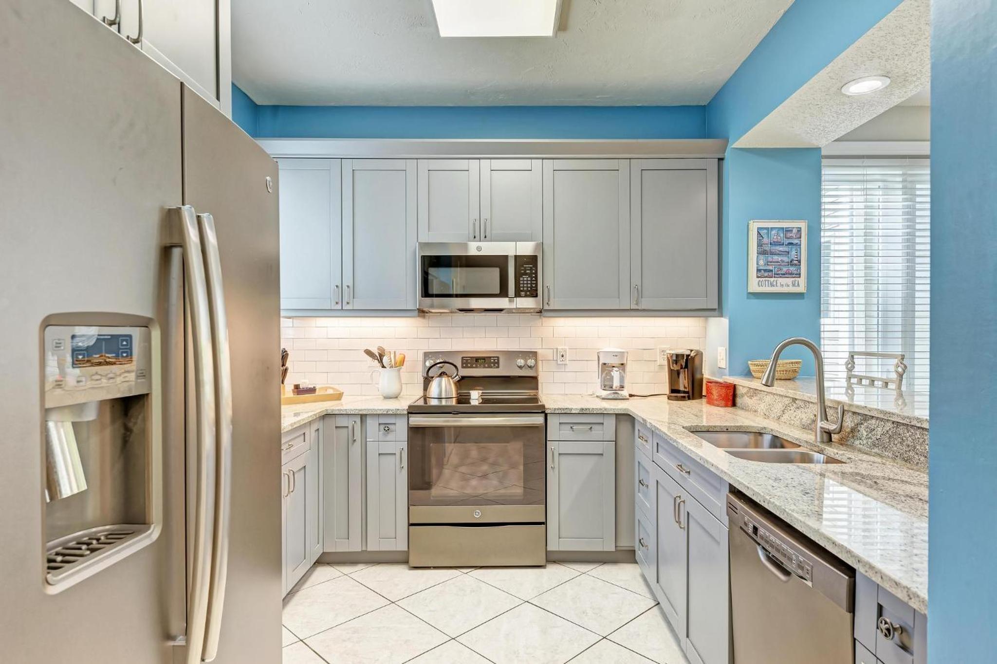Longboat Key Cedars Beach House-Pet Friendly-2 Minute To The Beach - Property Image 15