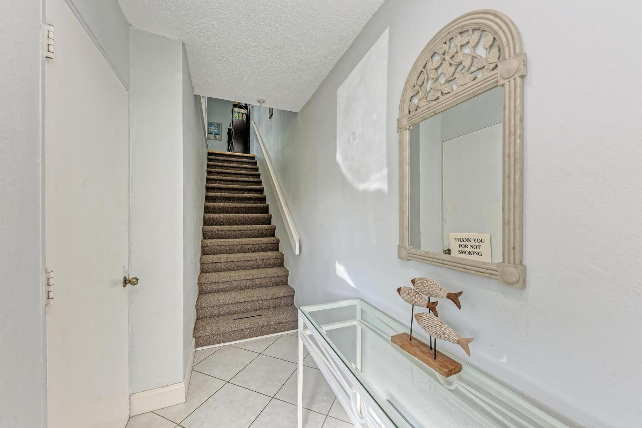 Longboat Key Cedars Beach House-Pet Friendly-2 Minute To The Beach - Property Image 37