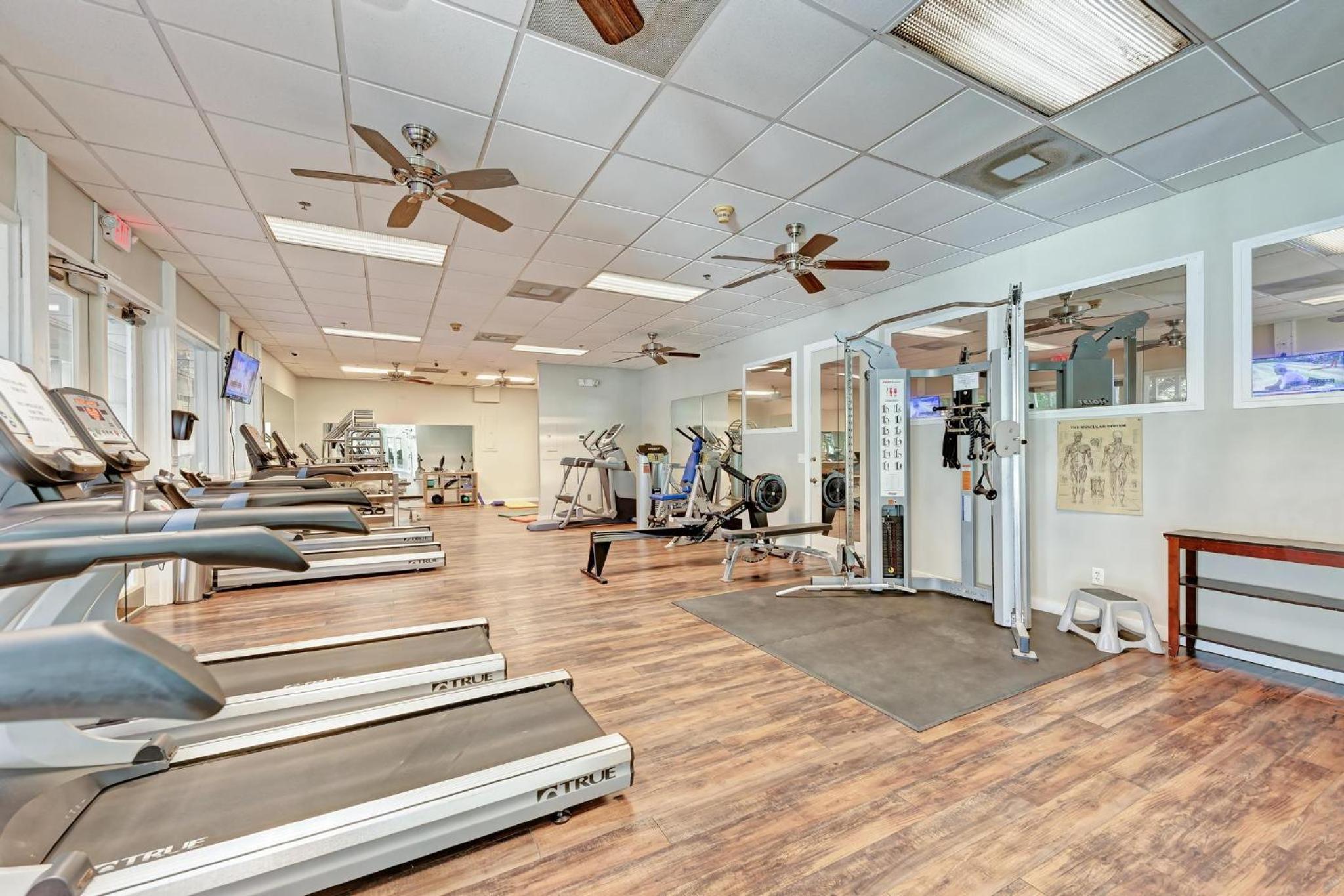 Longboat Key Cedars Beach House-Pet Friendly-2 Minute To The Beach - Property Image 46