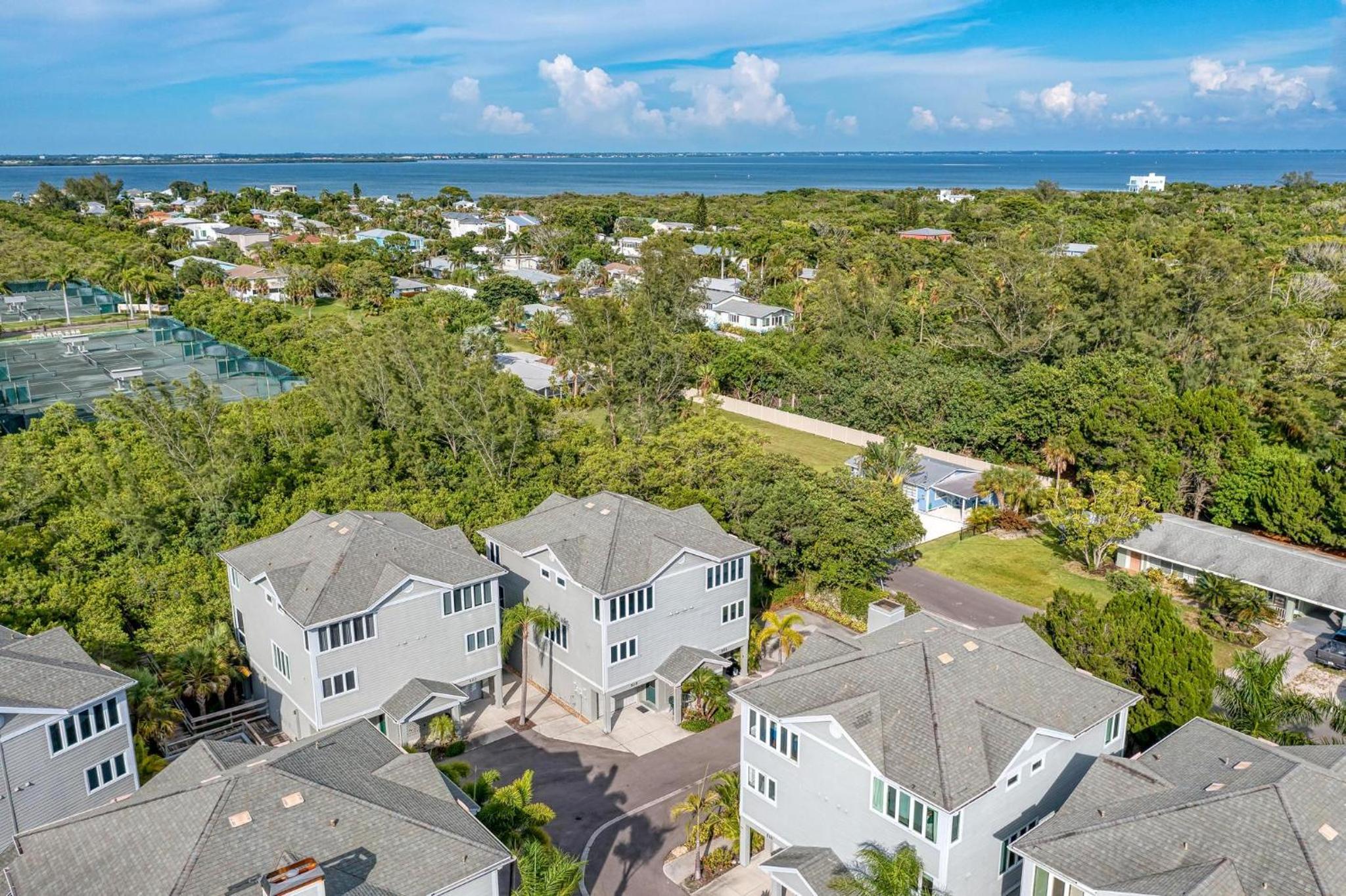 Longboat Key Cedars Beach House-Pet Friendly-2 Minute To The Beach - Property Image 47