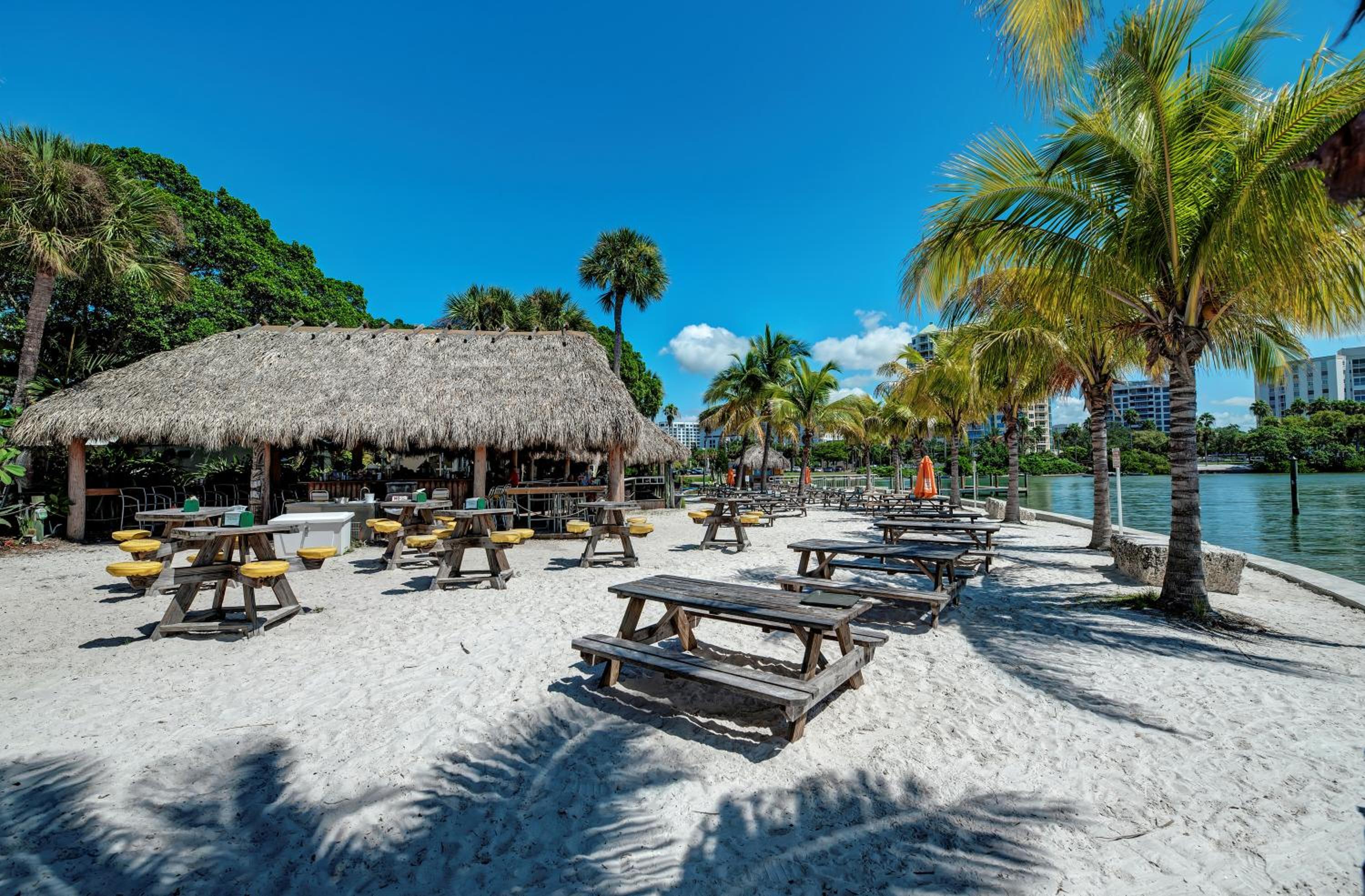 Longboat Key Cedars Beach House-Pet Friendly-2 Minute To The Beach - Property Image 98