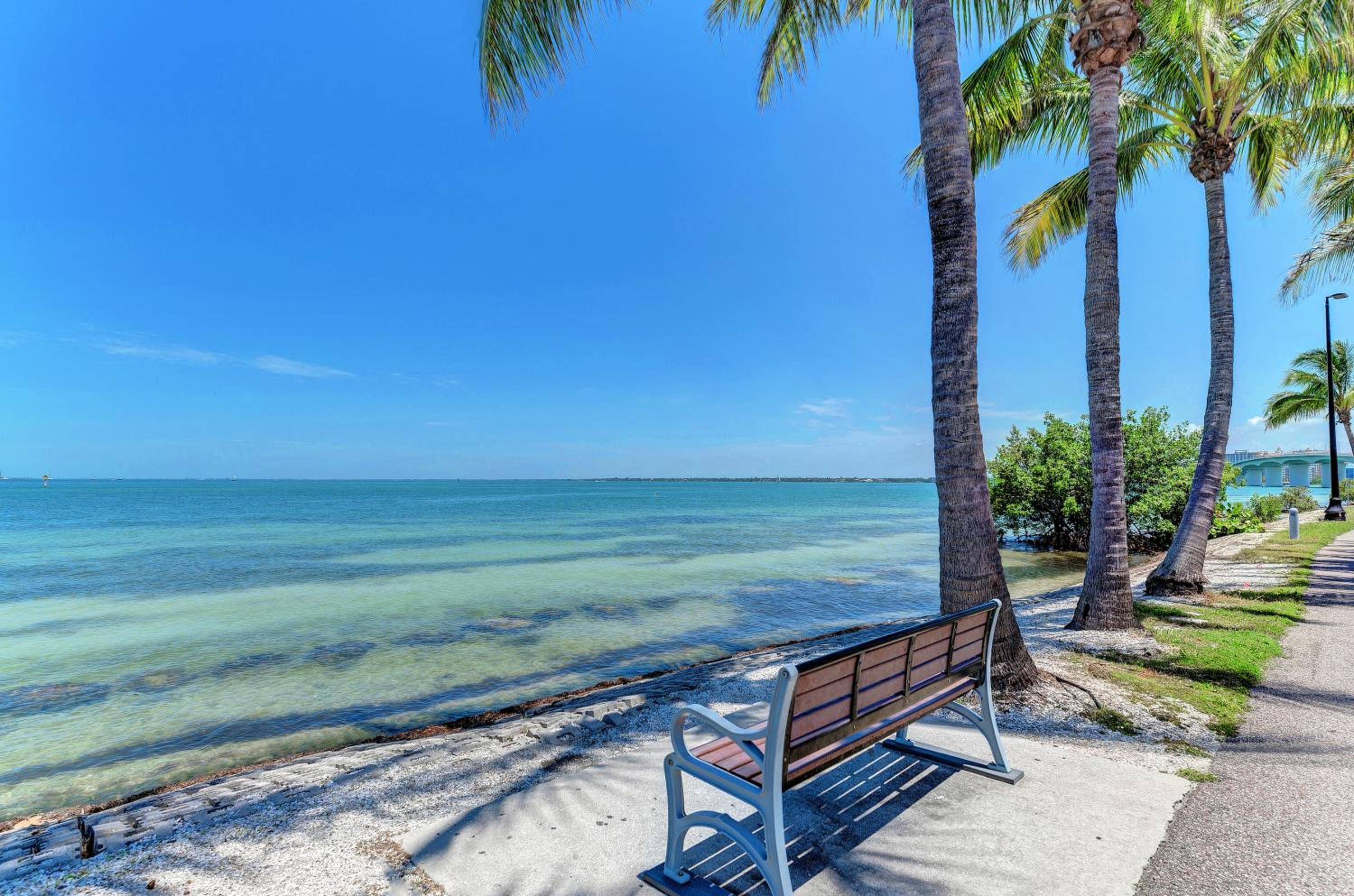 Longboat Key Cedars Beach House-Pet Friendly-2 Minute To The Beach - Property Image 99