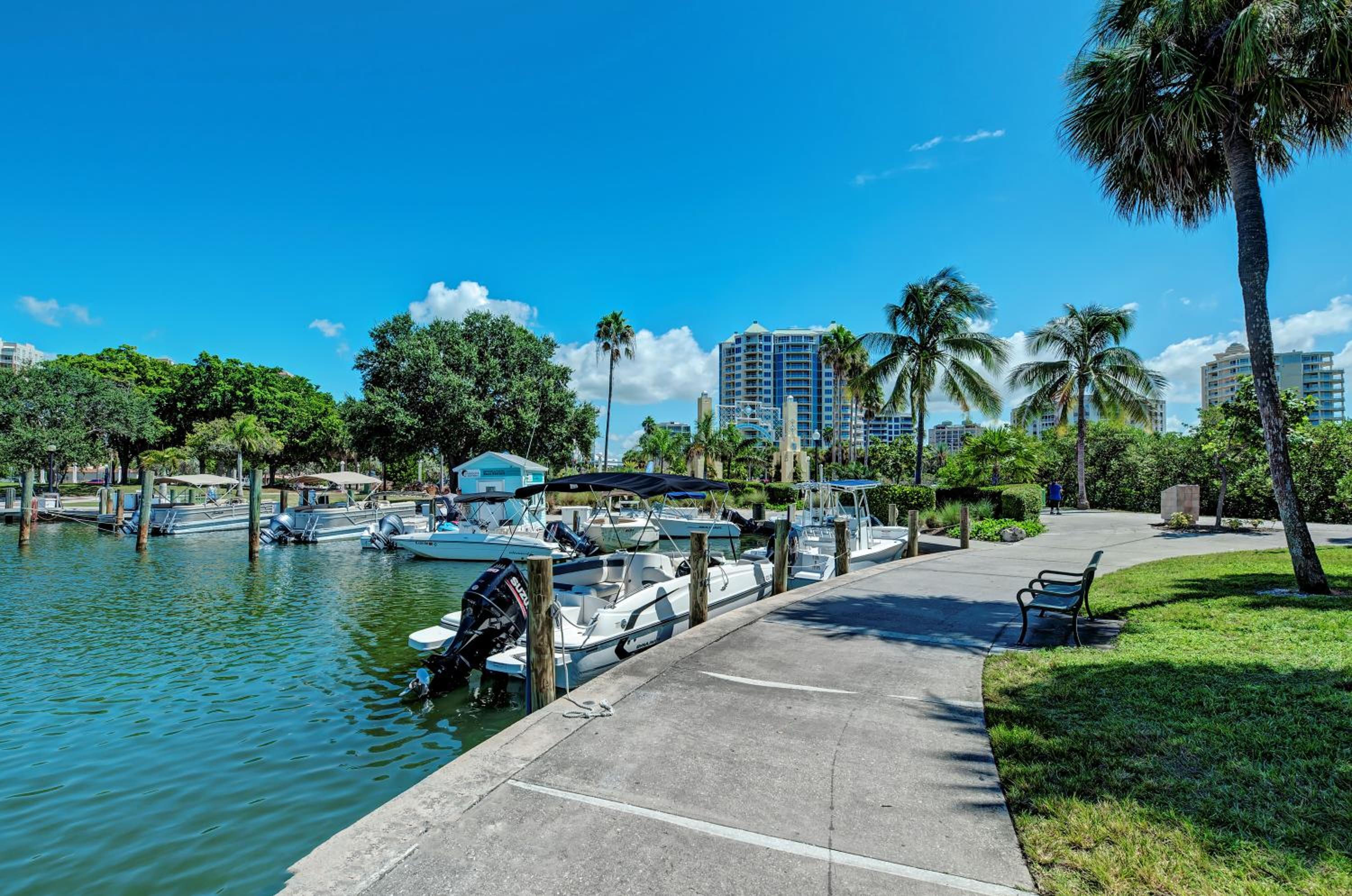 Longboat Key Cedars Beach House-Pet Friendly-2 Minute To The Beach - Property Image 100