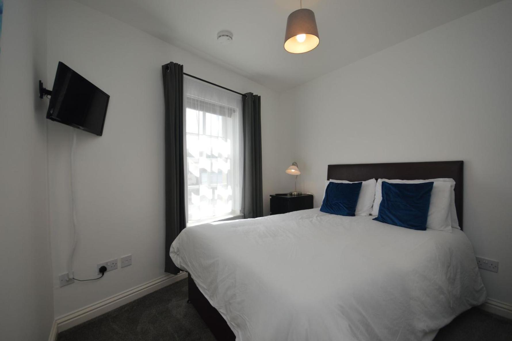 Eagle Ensuite Room view 3