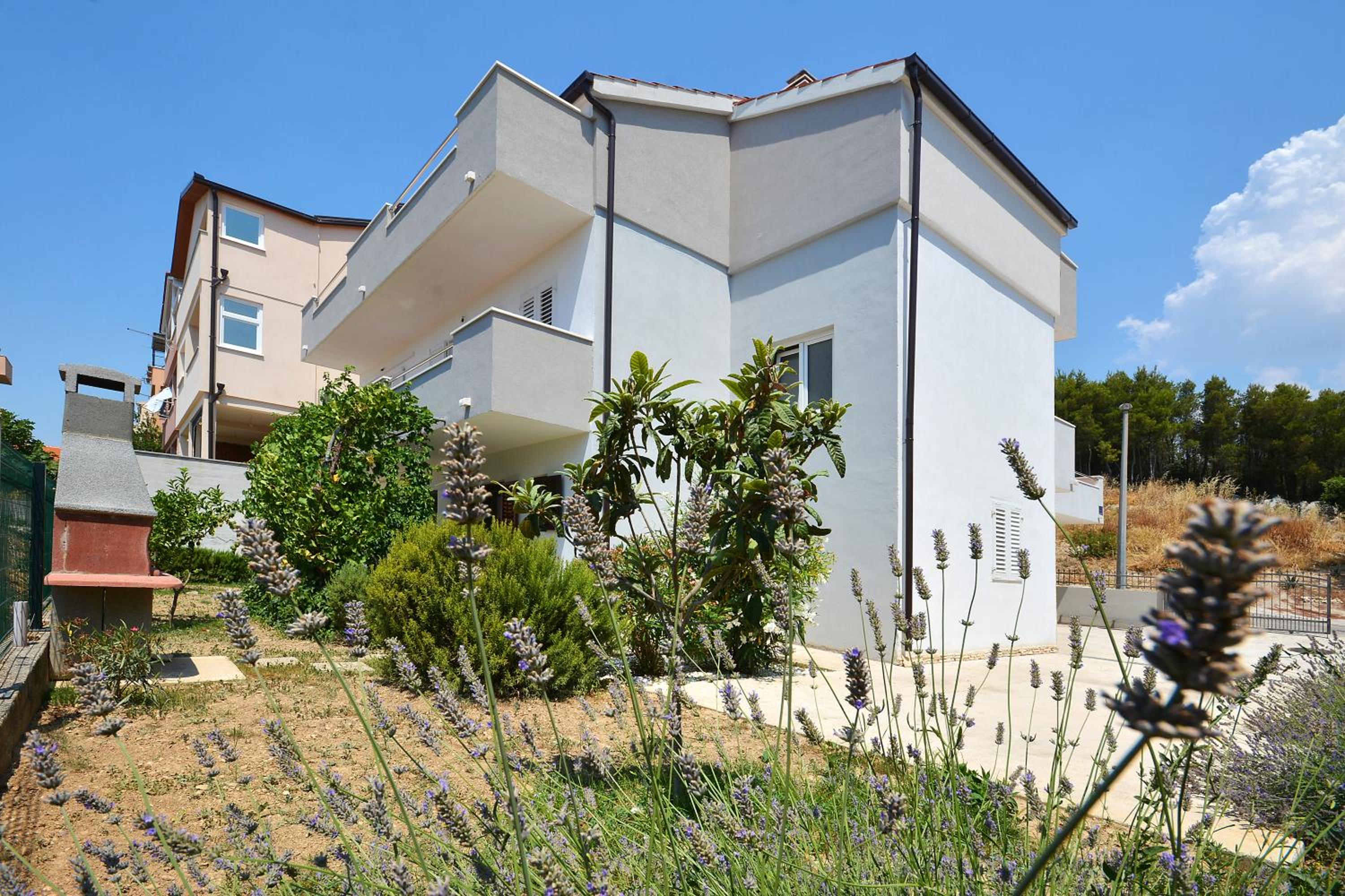 Apartment Wild Rose view 3
