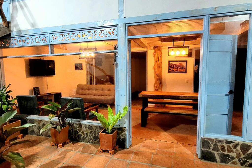 lounge