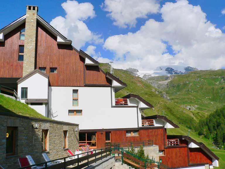 Hotel Cervinia Due - Image 1