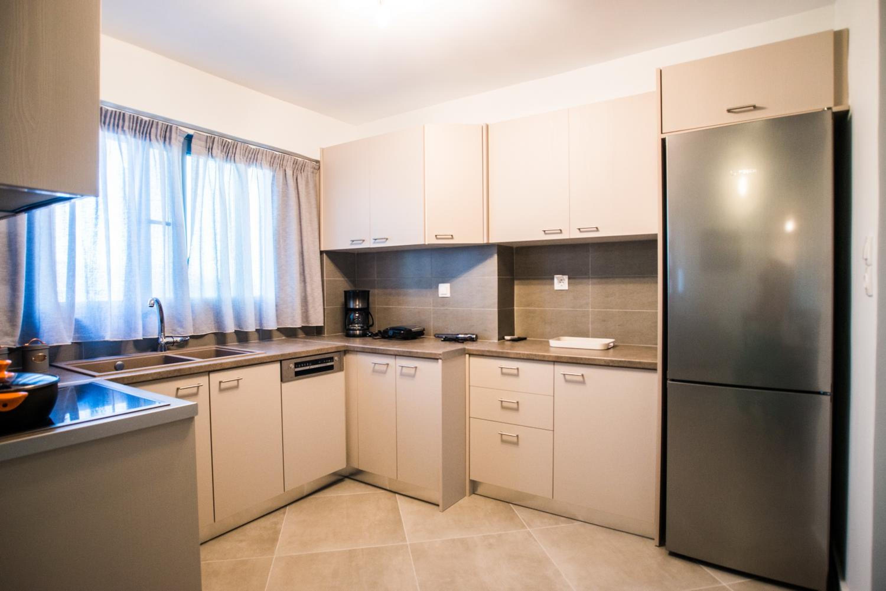 Onar Zin Seabliss - Majestic Getaways view 5