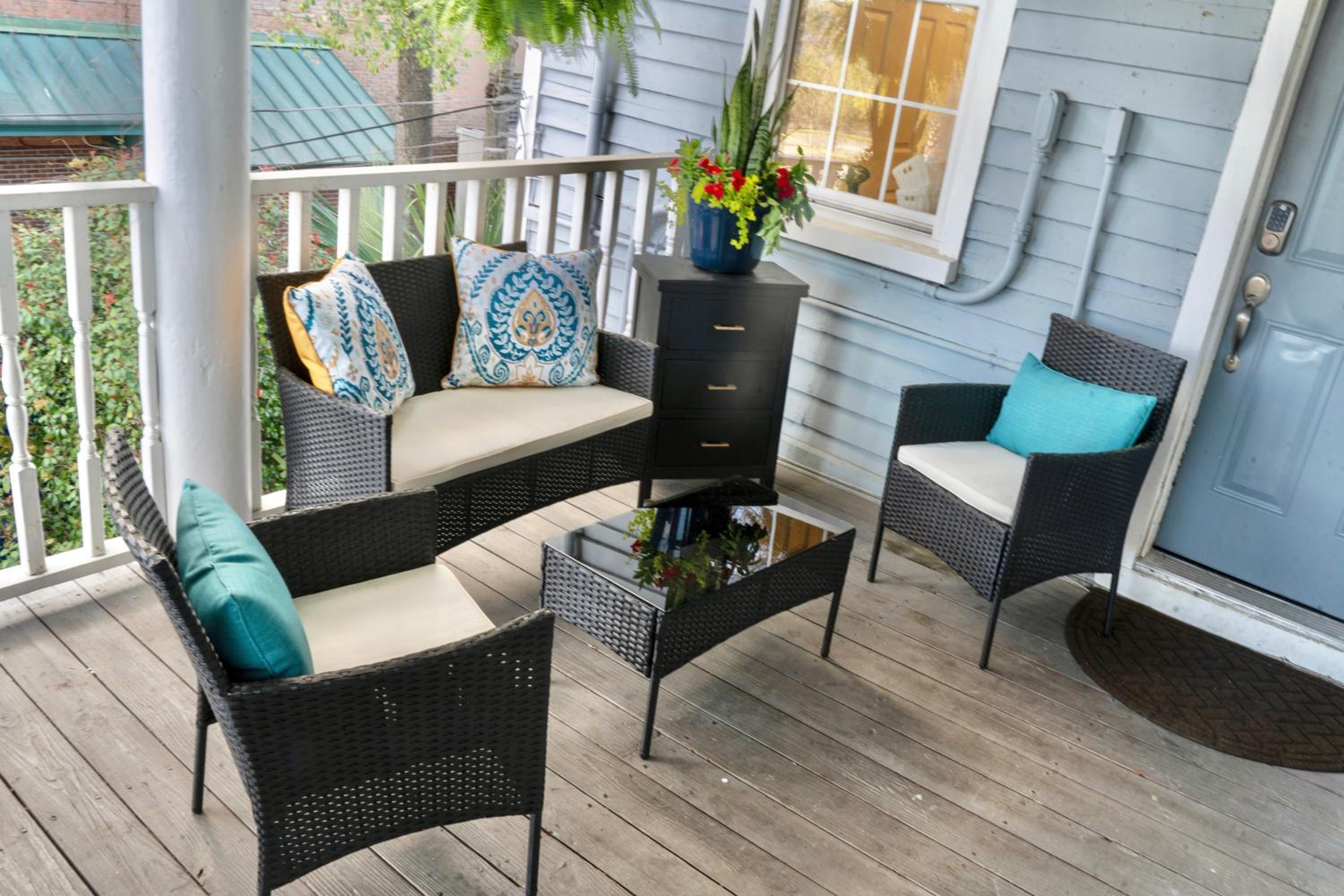 Lovely & Historical 3BR - Balcony - Central Location