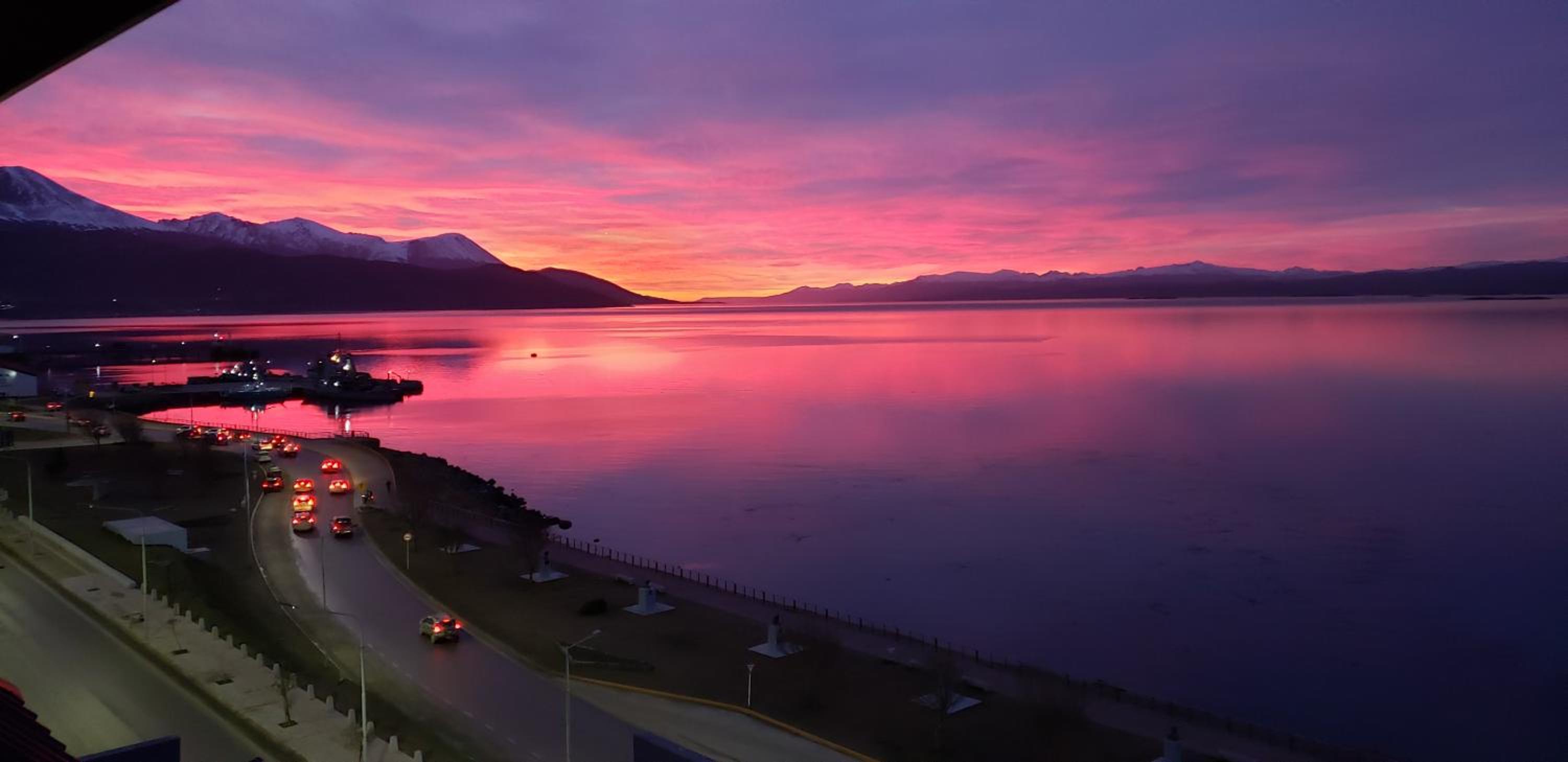 Amaneciendo frente al Beagle