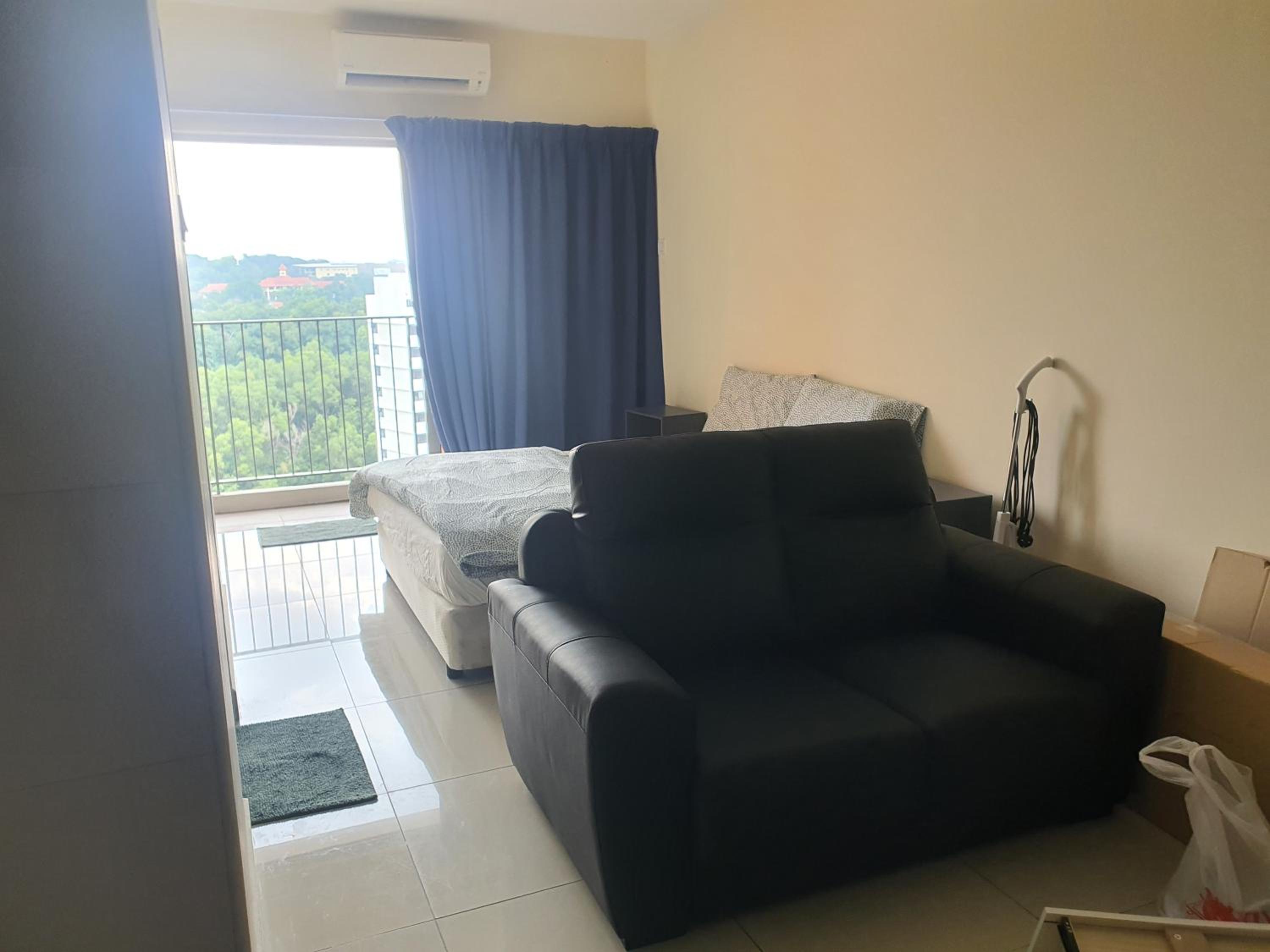 Lovely studio condo with balcony & pool @ Suria Jelutong photo 3