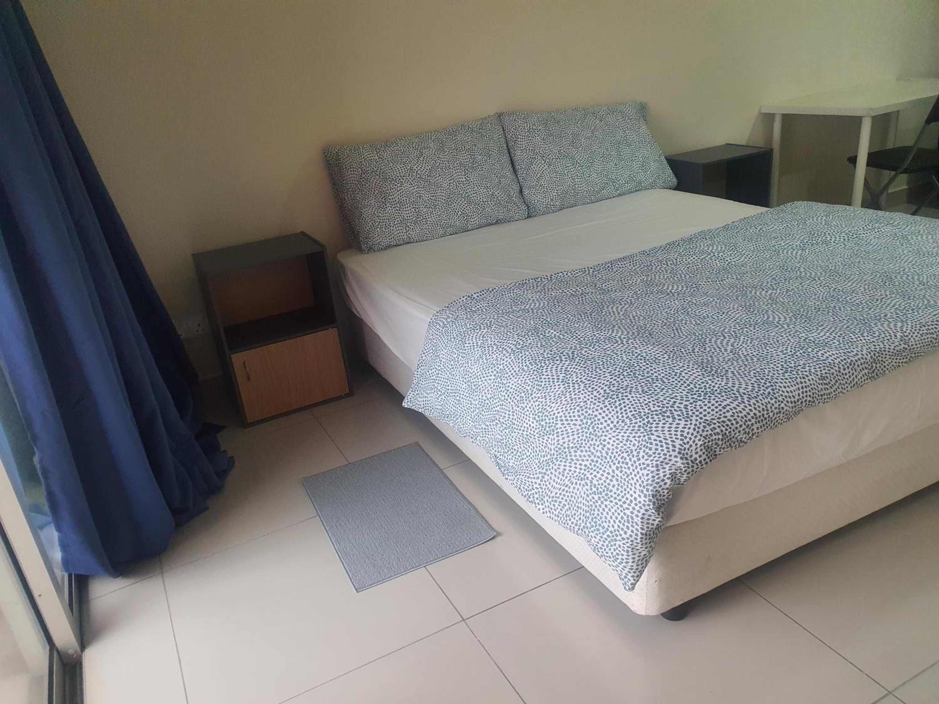 Lovely studio condo with balcony & pool @ Suria Jelutong