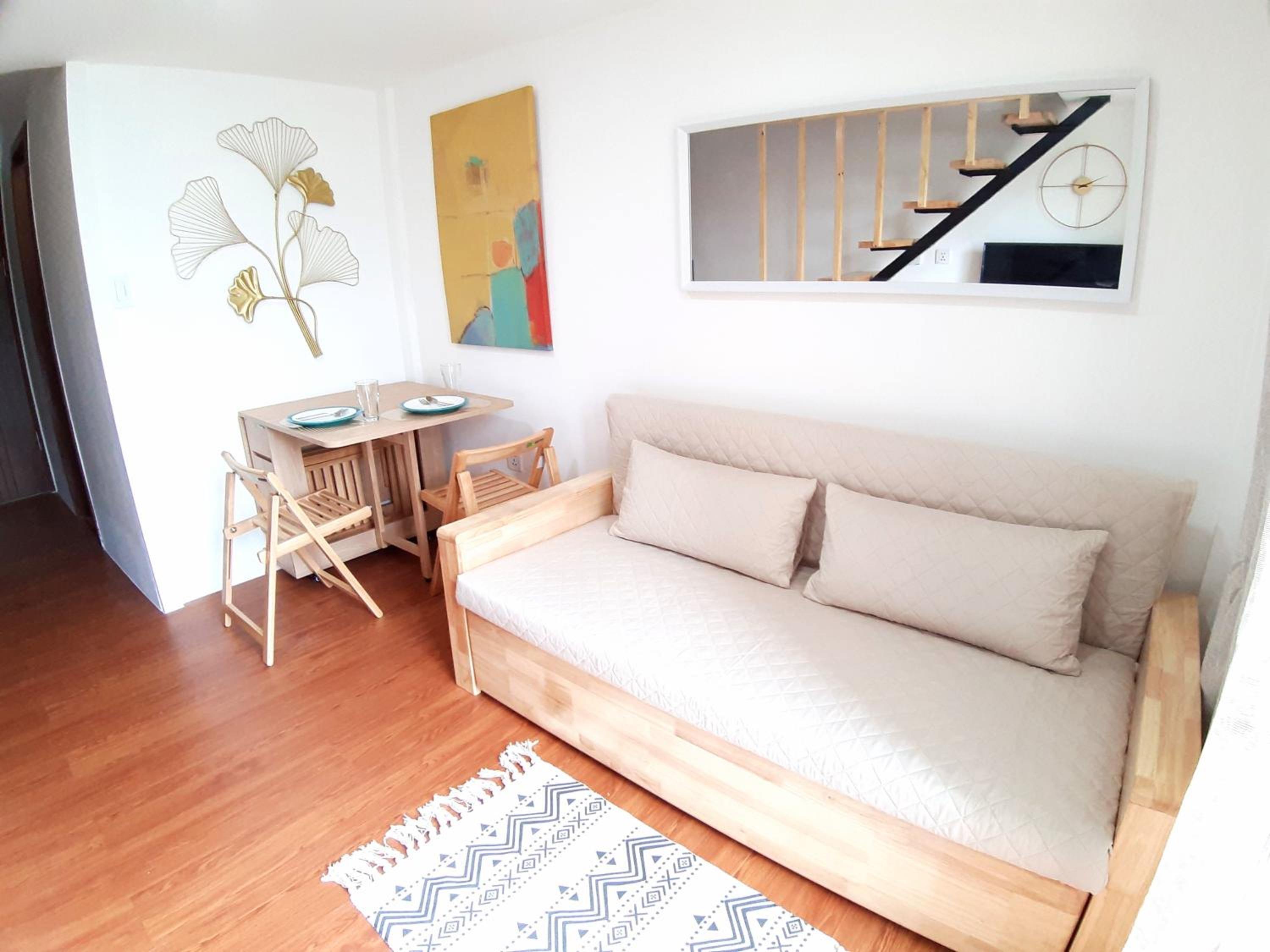 Mireya's Loft Unit - Megatower 3 Session Road view 4