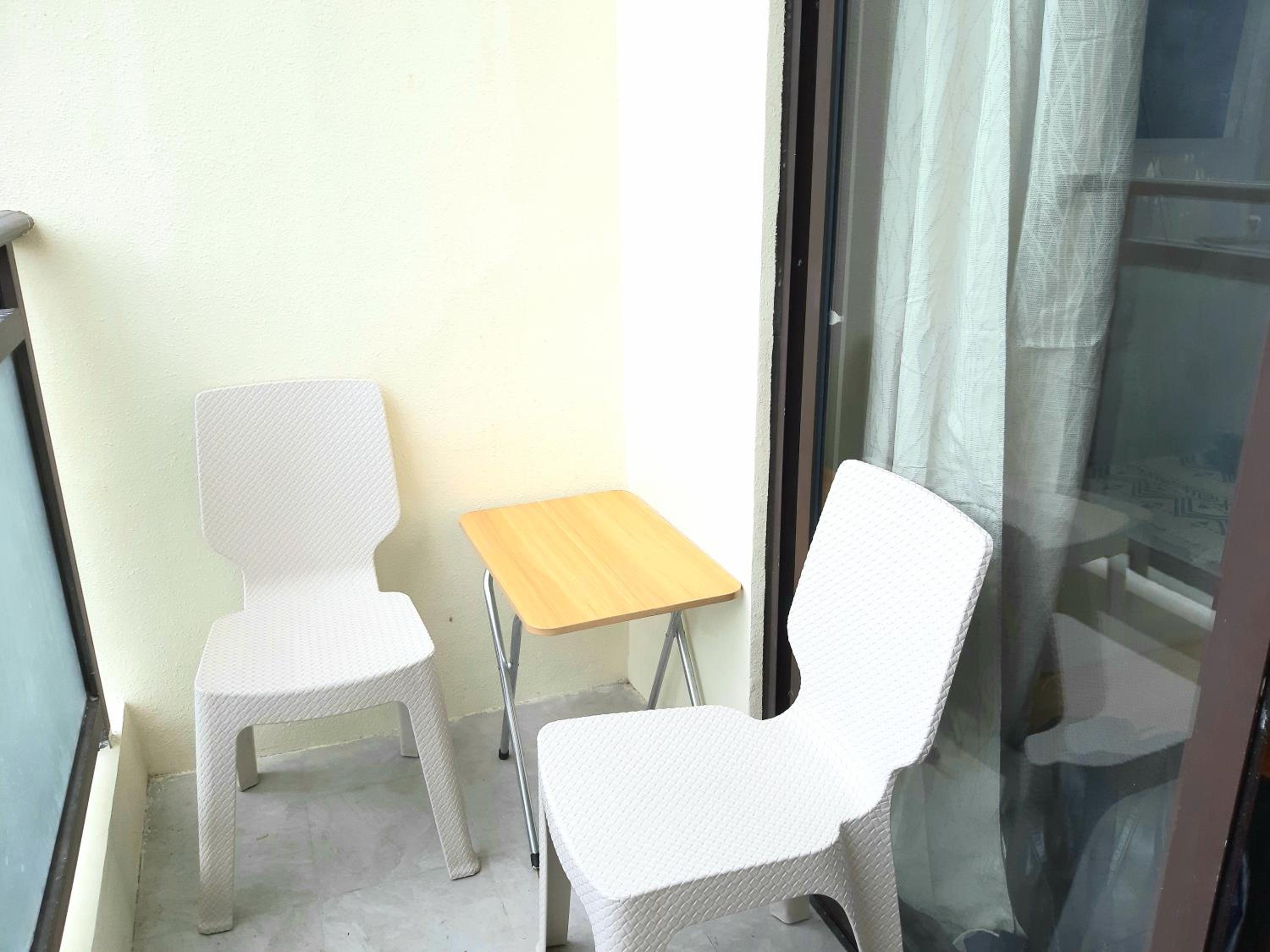 Mireya's Loft Unit - Megatower 3 Session Road view 5