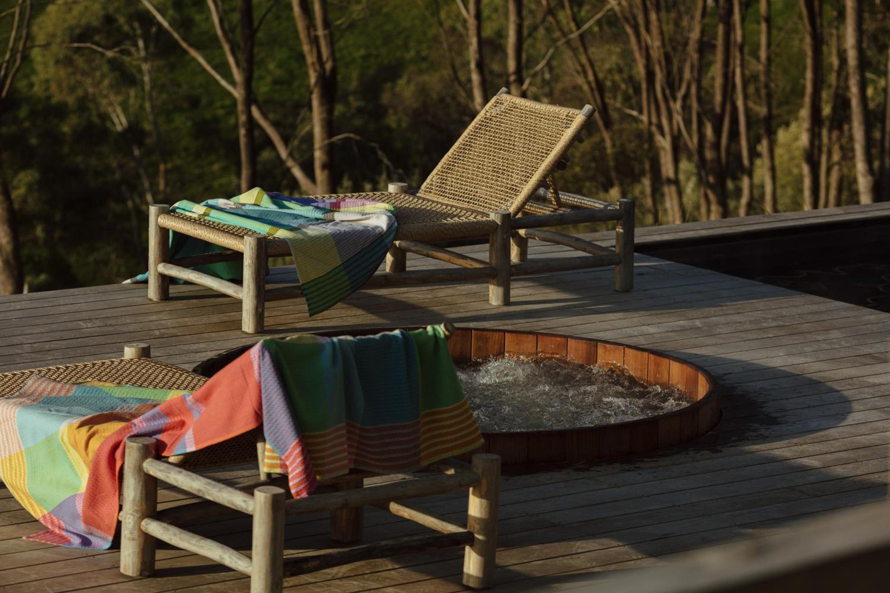 TIMBA - Luxury bush retreat with pool, spa & gym