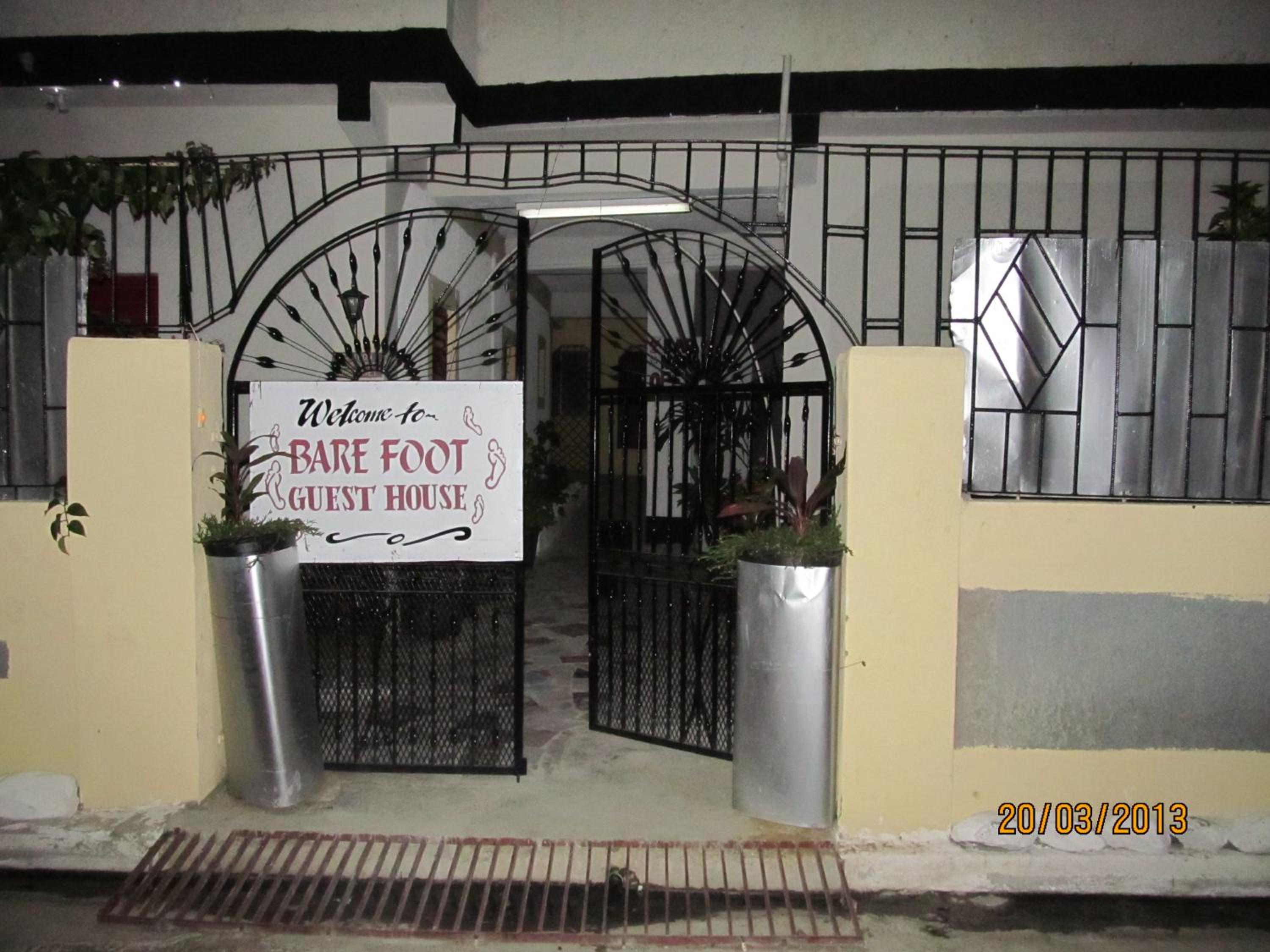Barefoot Guest House - main view