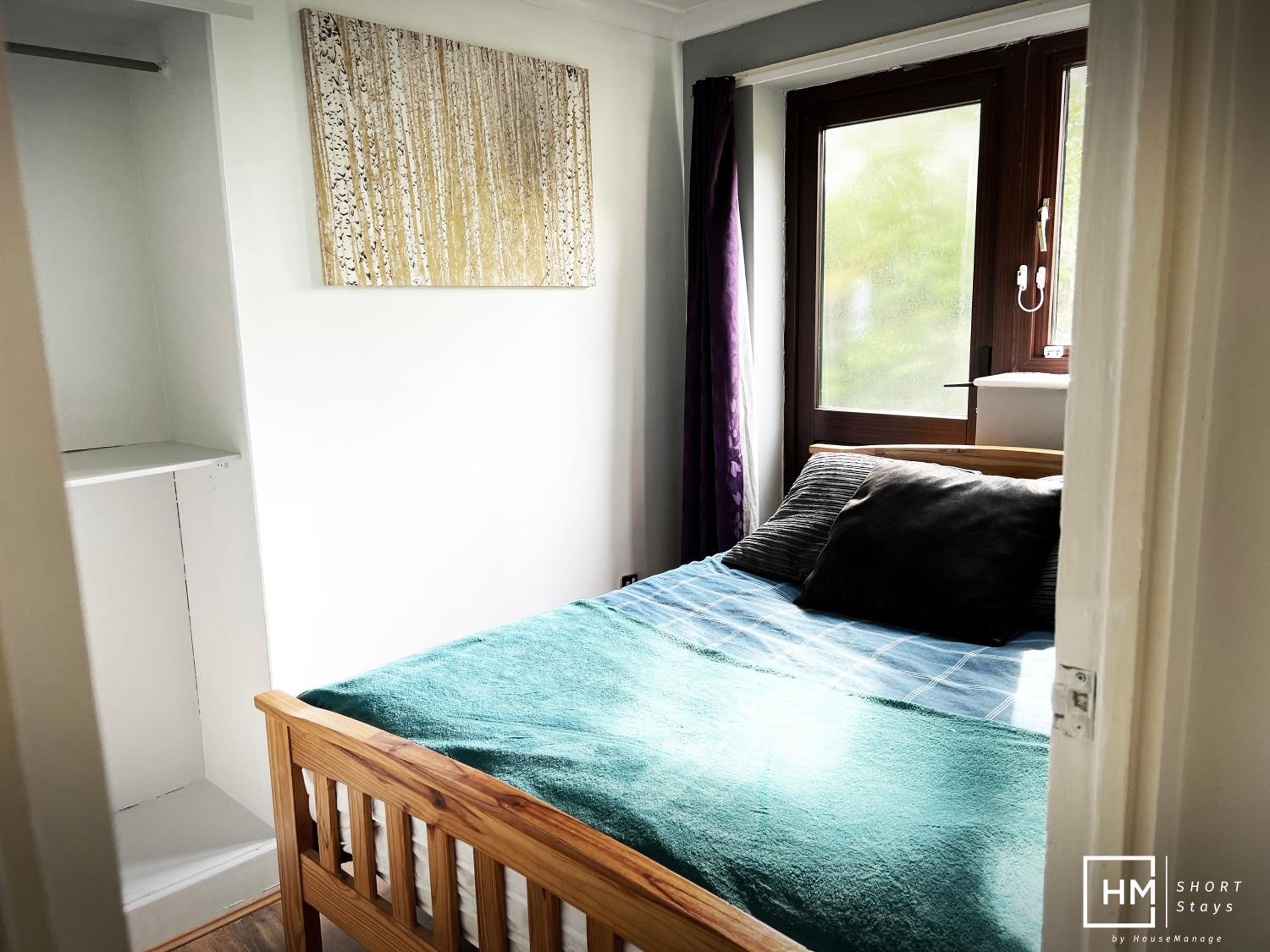 Enfield House - Beautiful 2 Bed - Good Transport Free Parking view 2