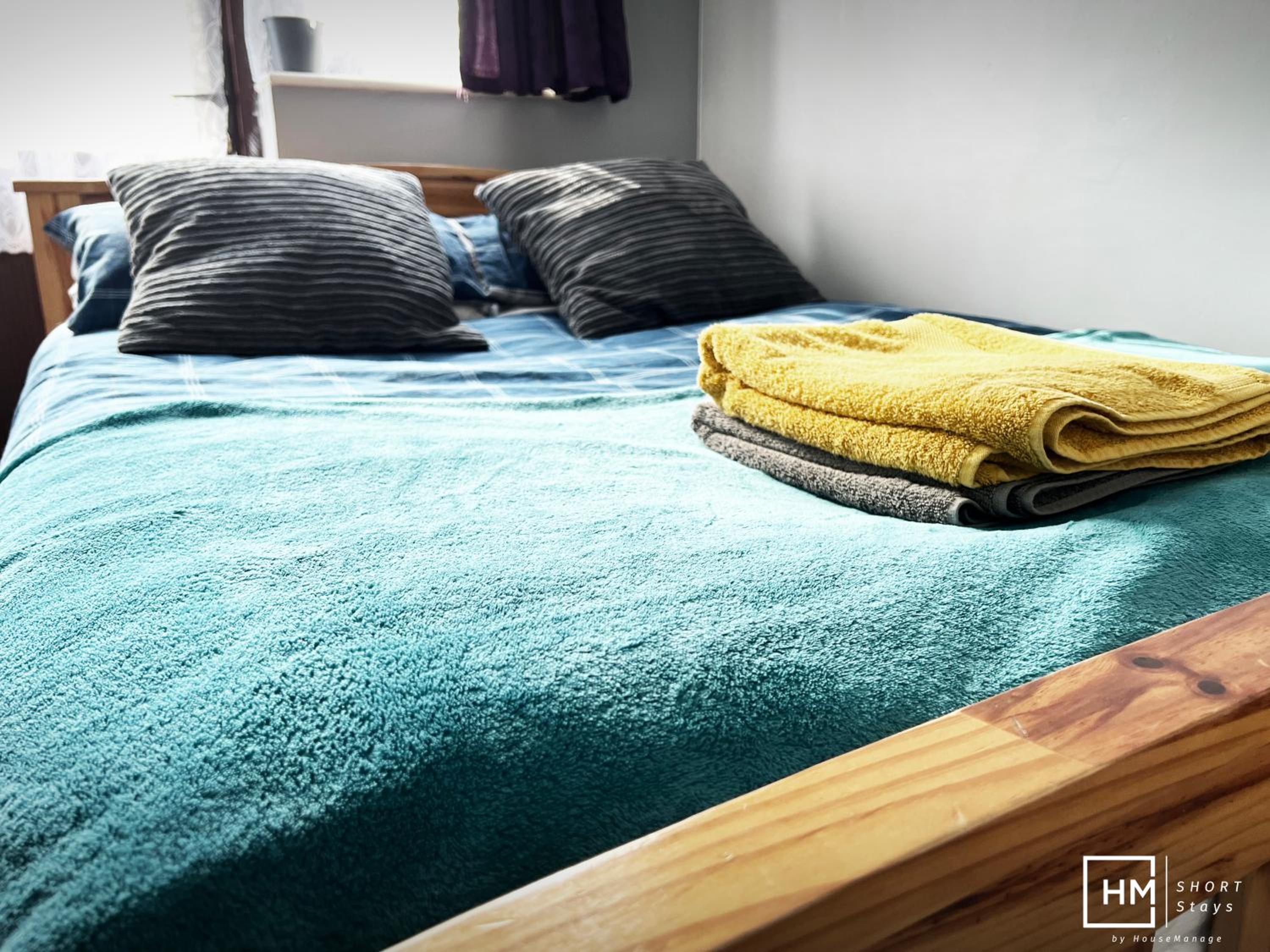 Enfield House - Beautiful 2 Bed - Good Transport Free Parking view 3