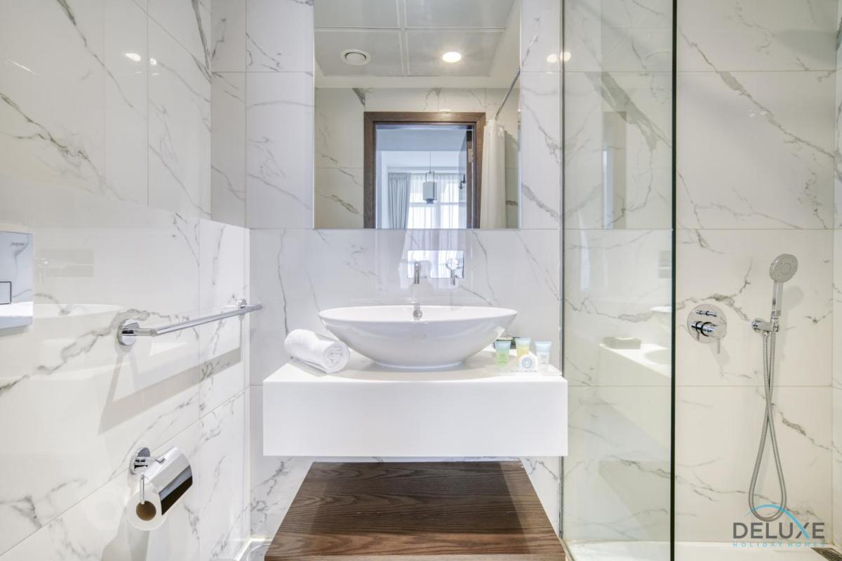 Peaceful 2BR at Hameni Tower JVC by Deluxe Holiday Homes