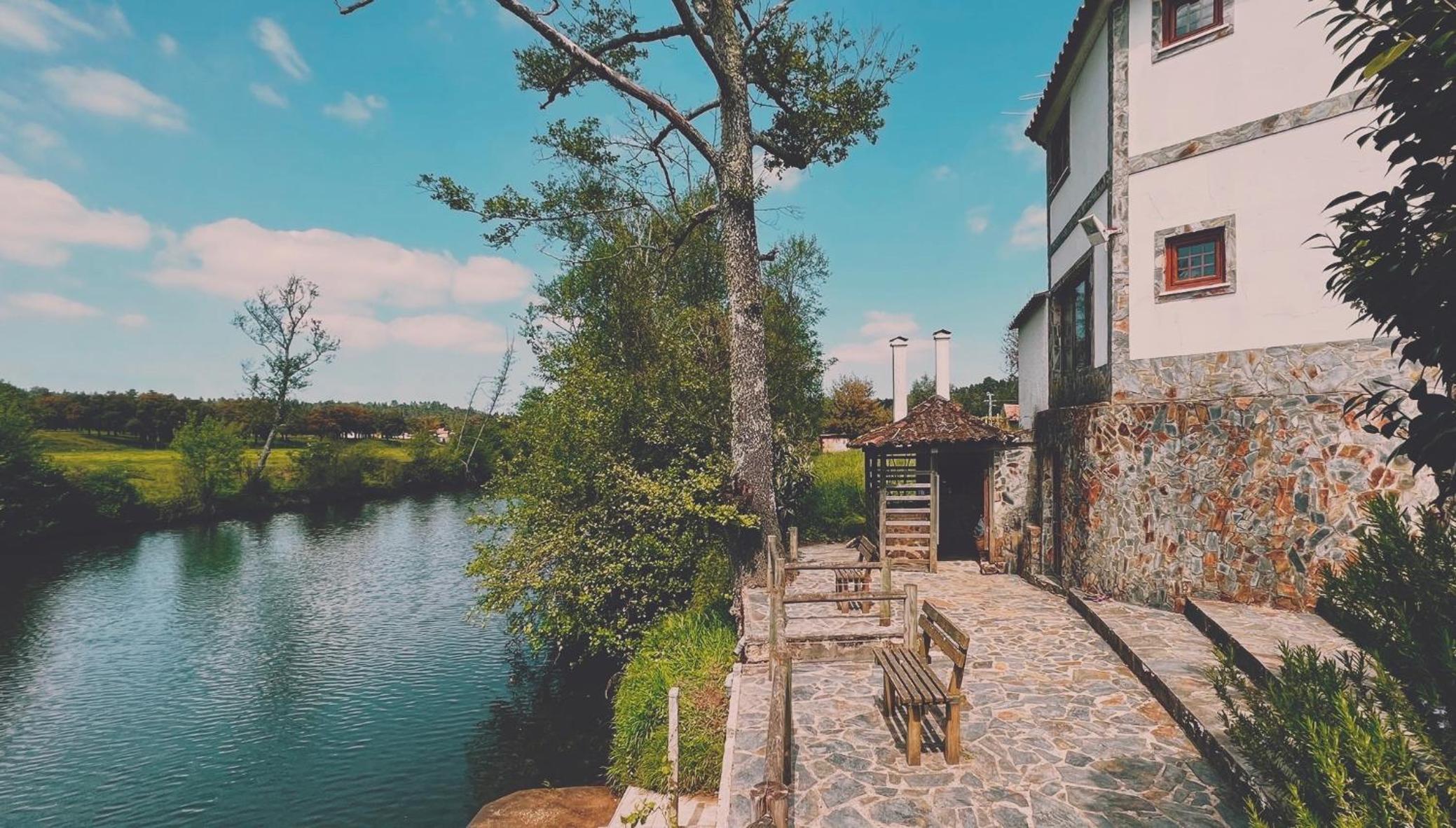 Casa do Rio Alva