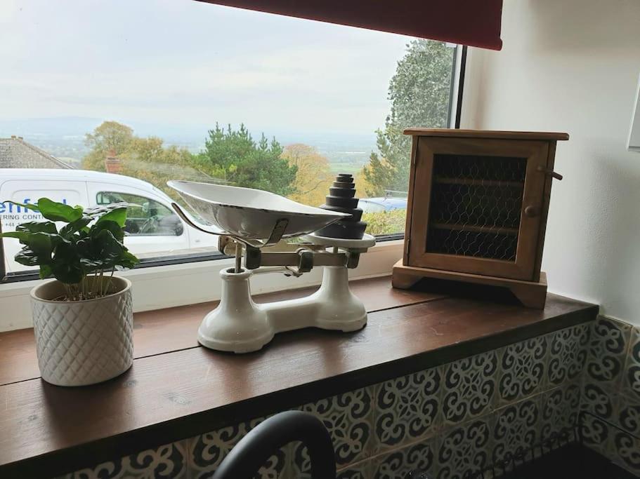 Romantic & Cosy Cottage with Direct Access to the Hills view 2