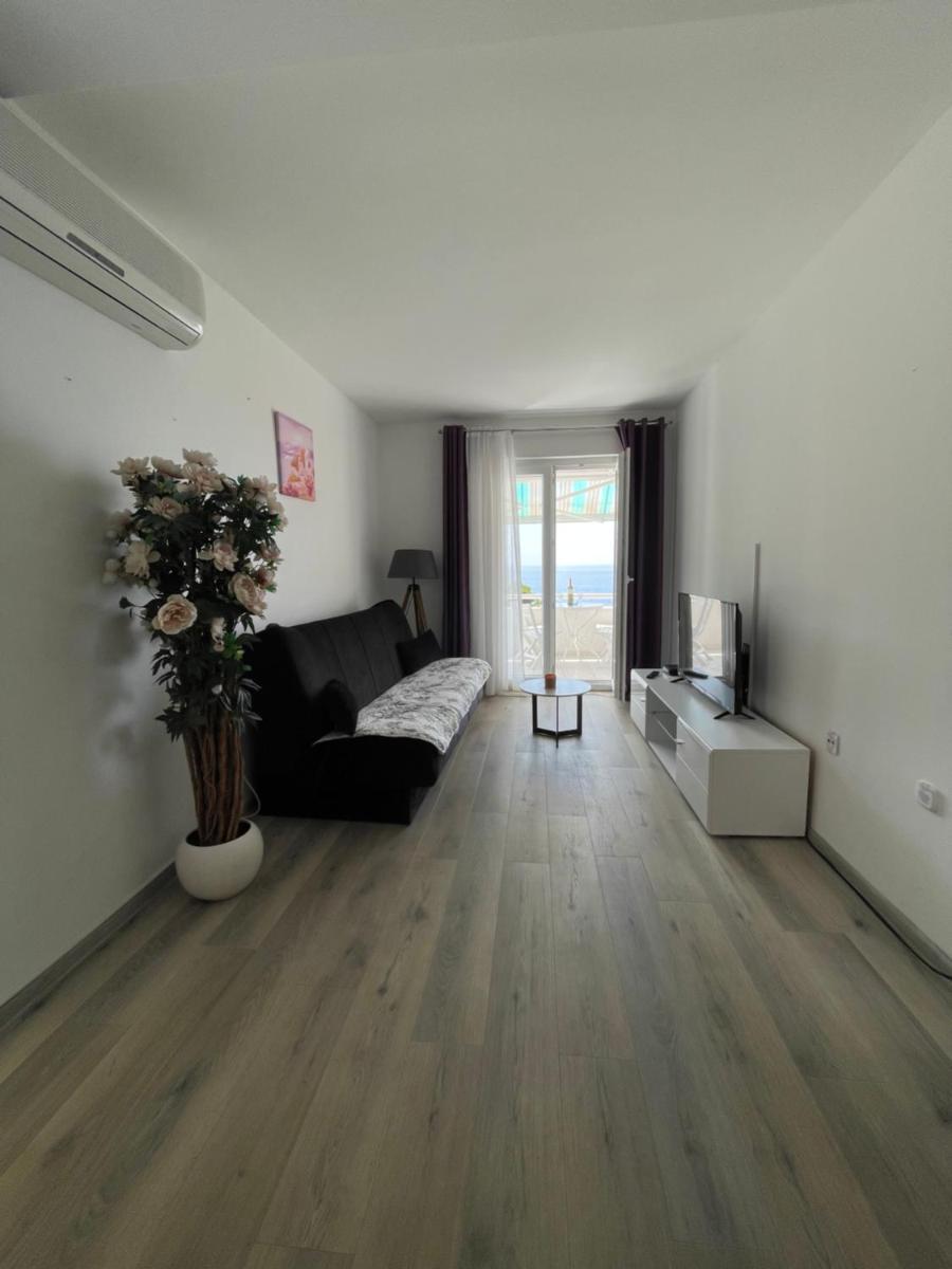 SEA VIEW APARTMENT photo 5