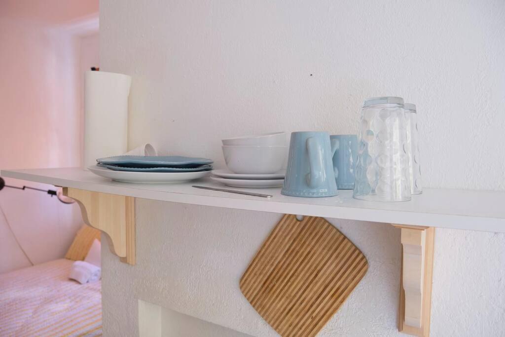 Migue´s Tiny Miami Alcove