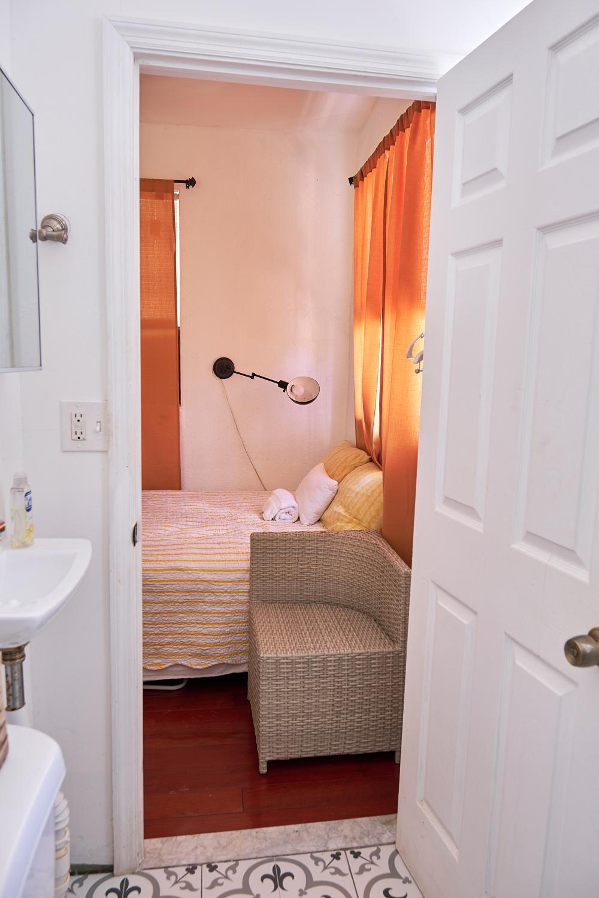 Migue´s Tiny Miami Alcove