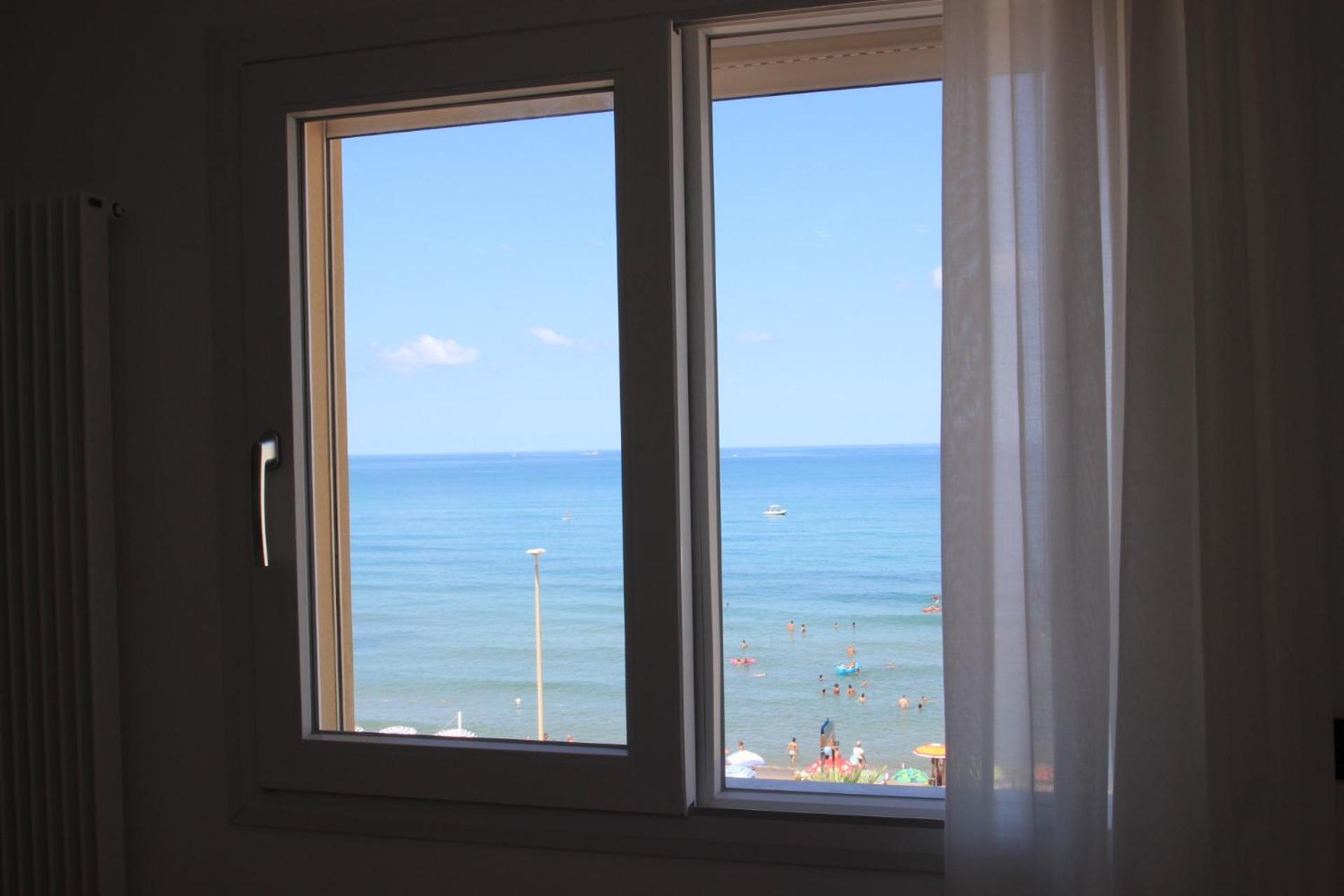 B&B Le Suites di Costanza view 2