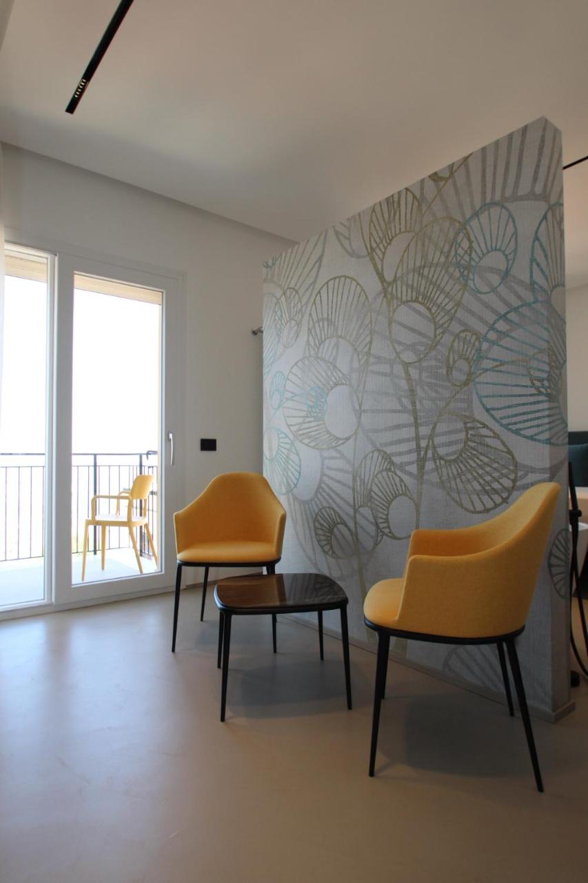 B&B Le Suites di Costanza view 3