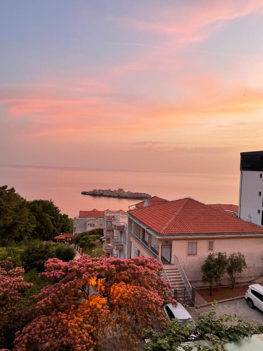 SEA VIEW APARTMENT photo 3