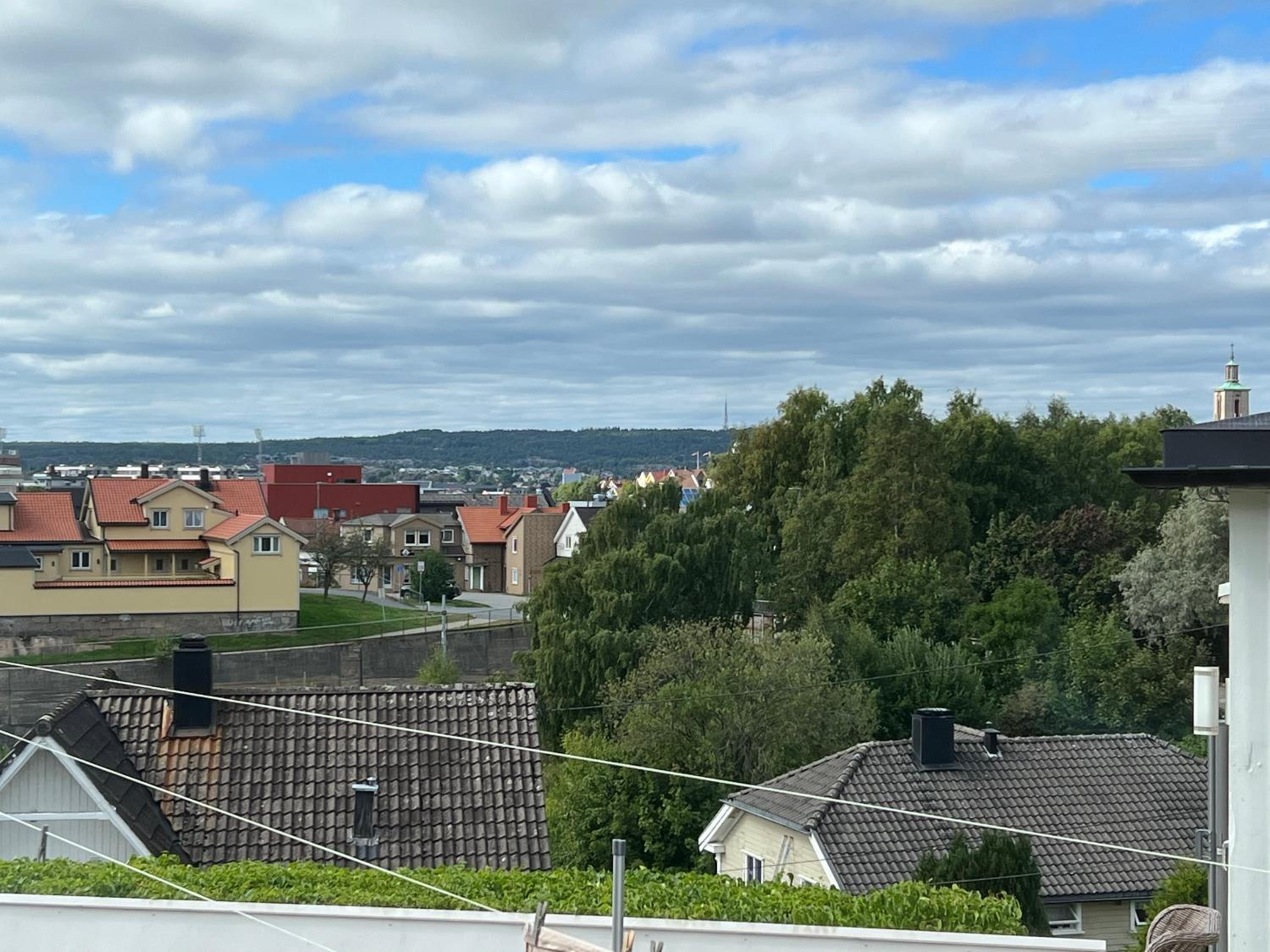Sentralt i Fredrikstad, gratis parkering og varmepumpe med AC