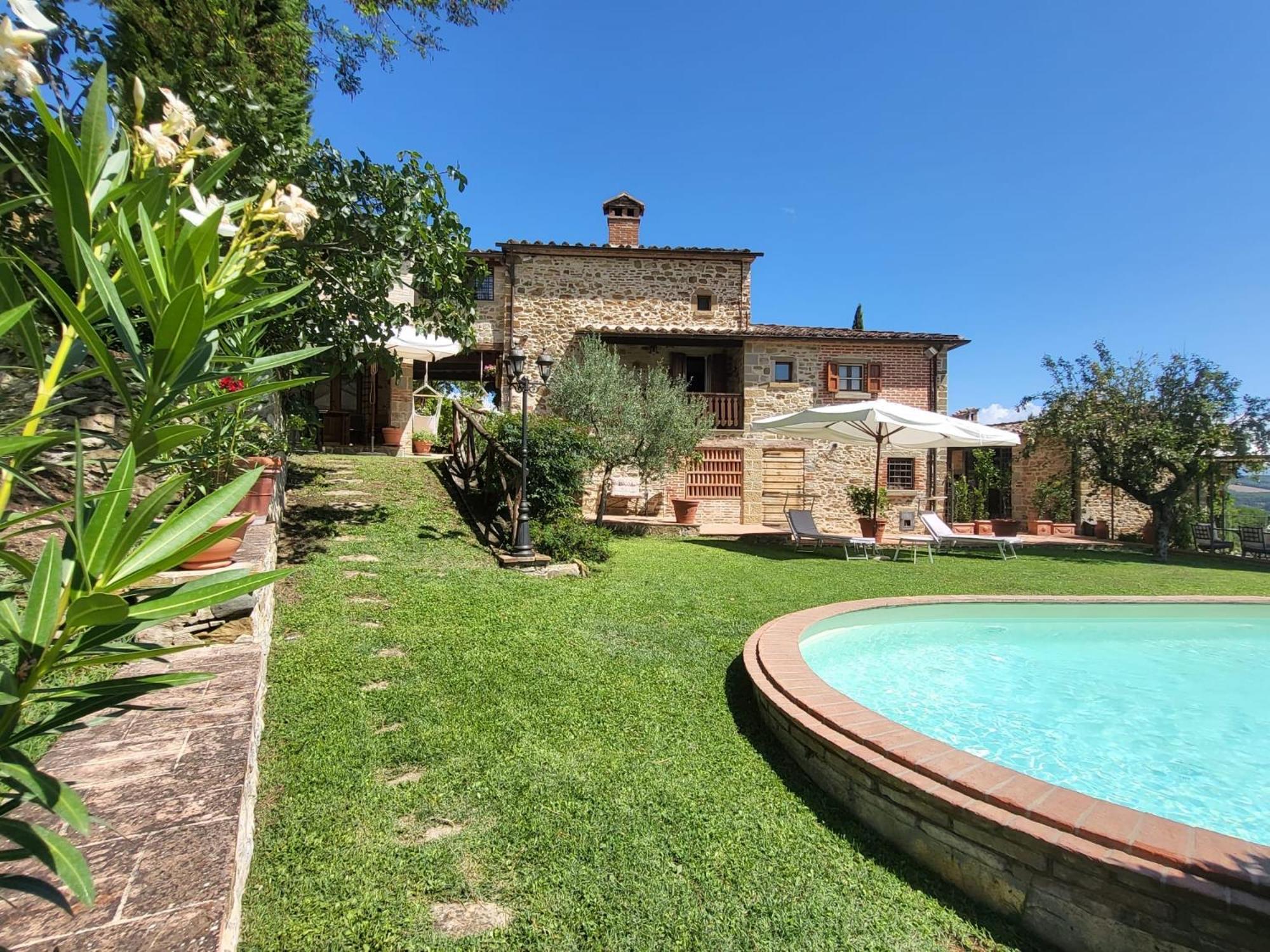 Luxury 1-bedroom house with the pool in Tuscany. view 2