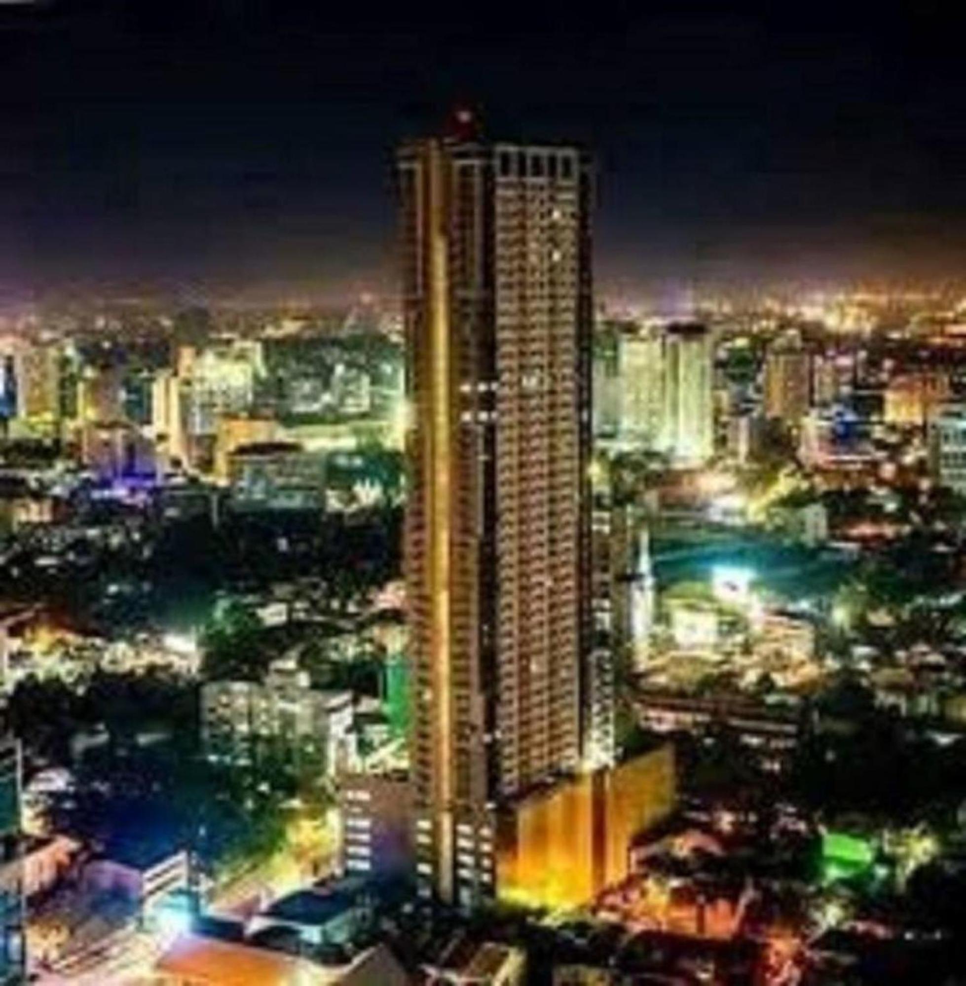 Horizon 101 A2 Shortwalk Robinson Mall Mango Square Bar view 2