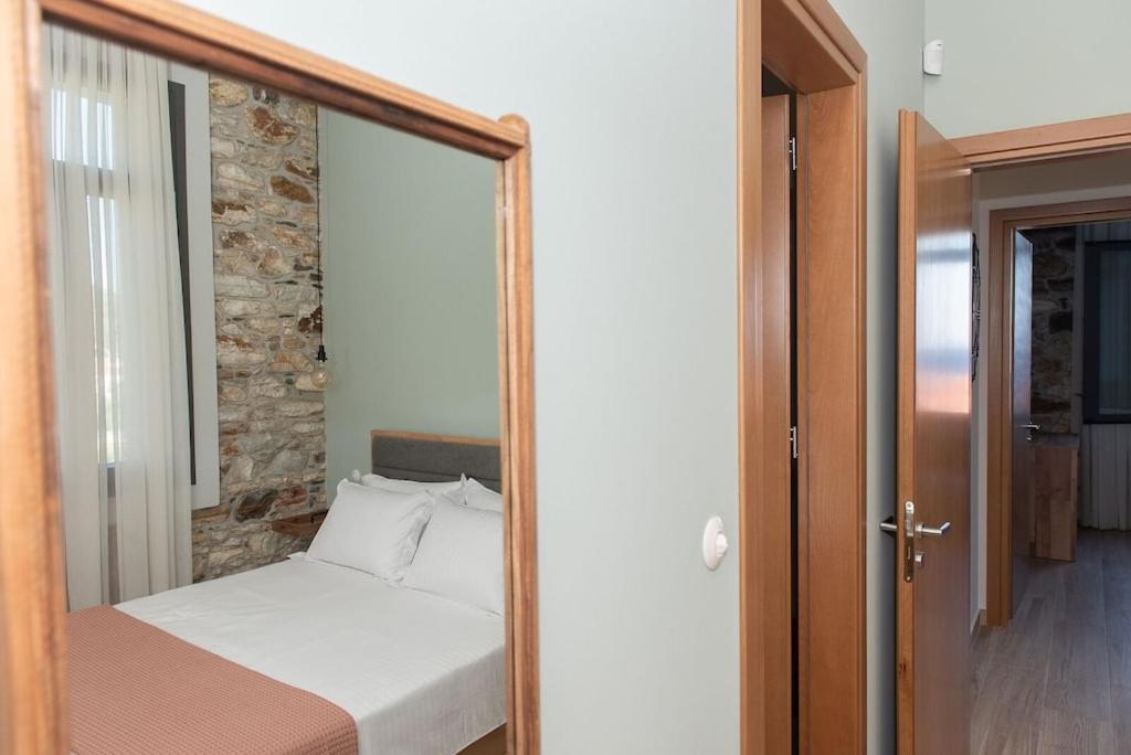Villa Samos - Renovated stone villa with private pool- 2 min from the sea!