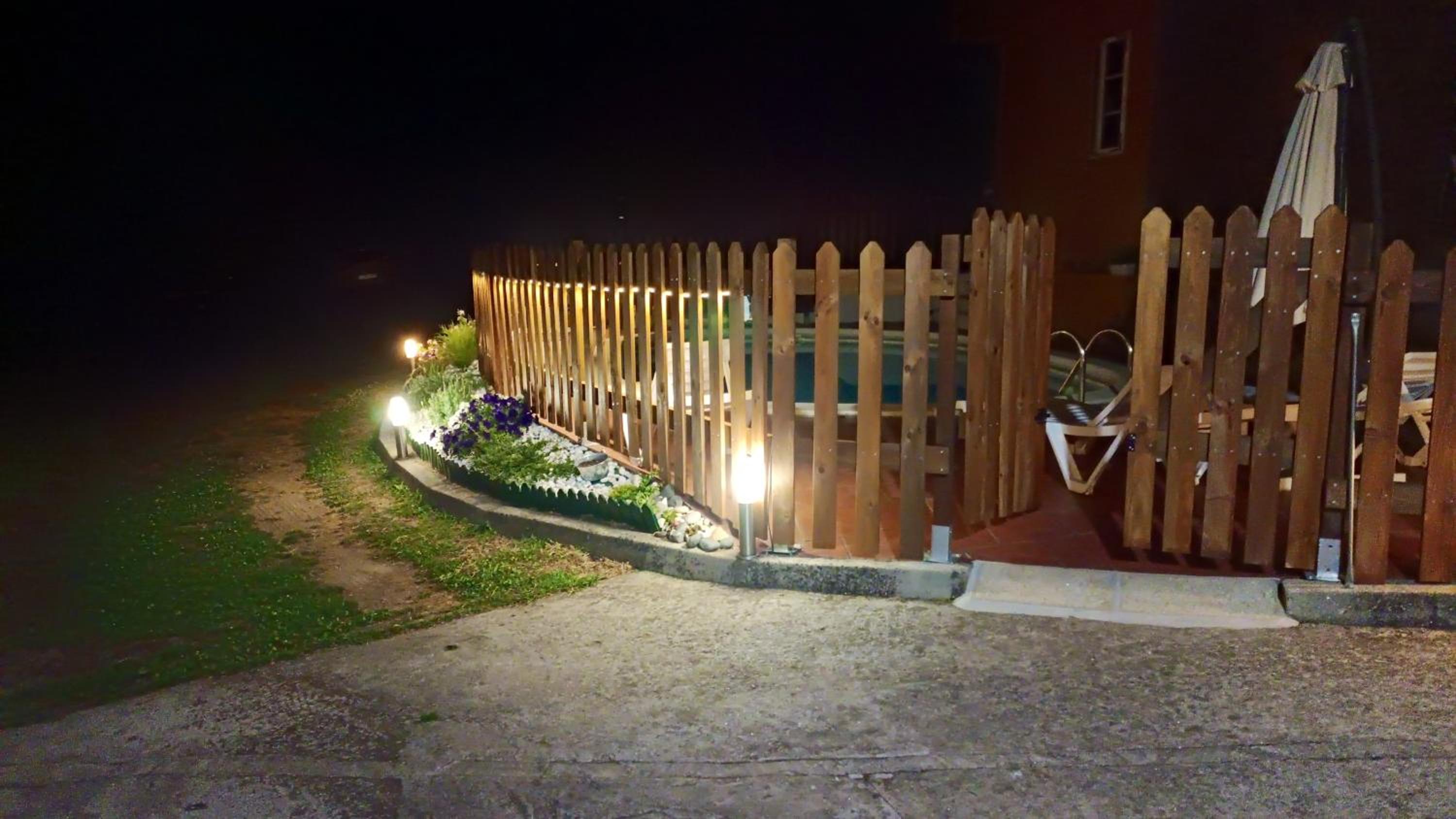 Photo 25