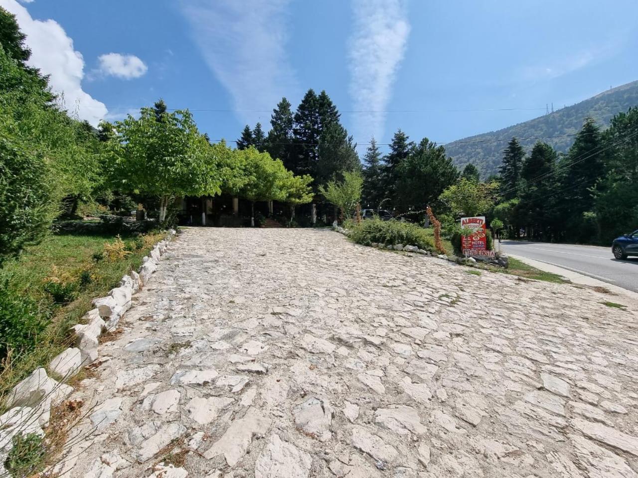 Guesthouse Alberti Llogara