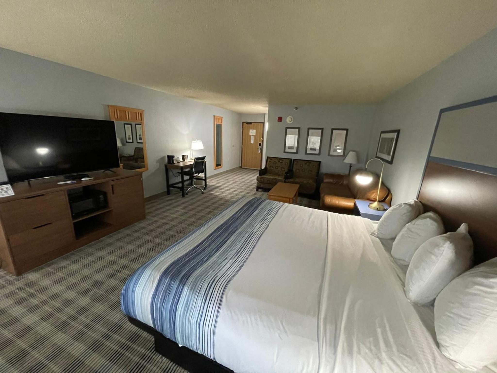 AmericInn by Wyndham Sayre