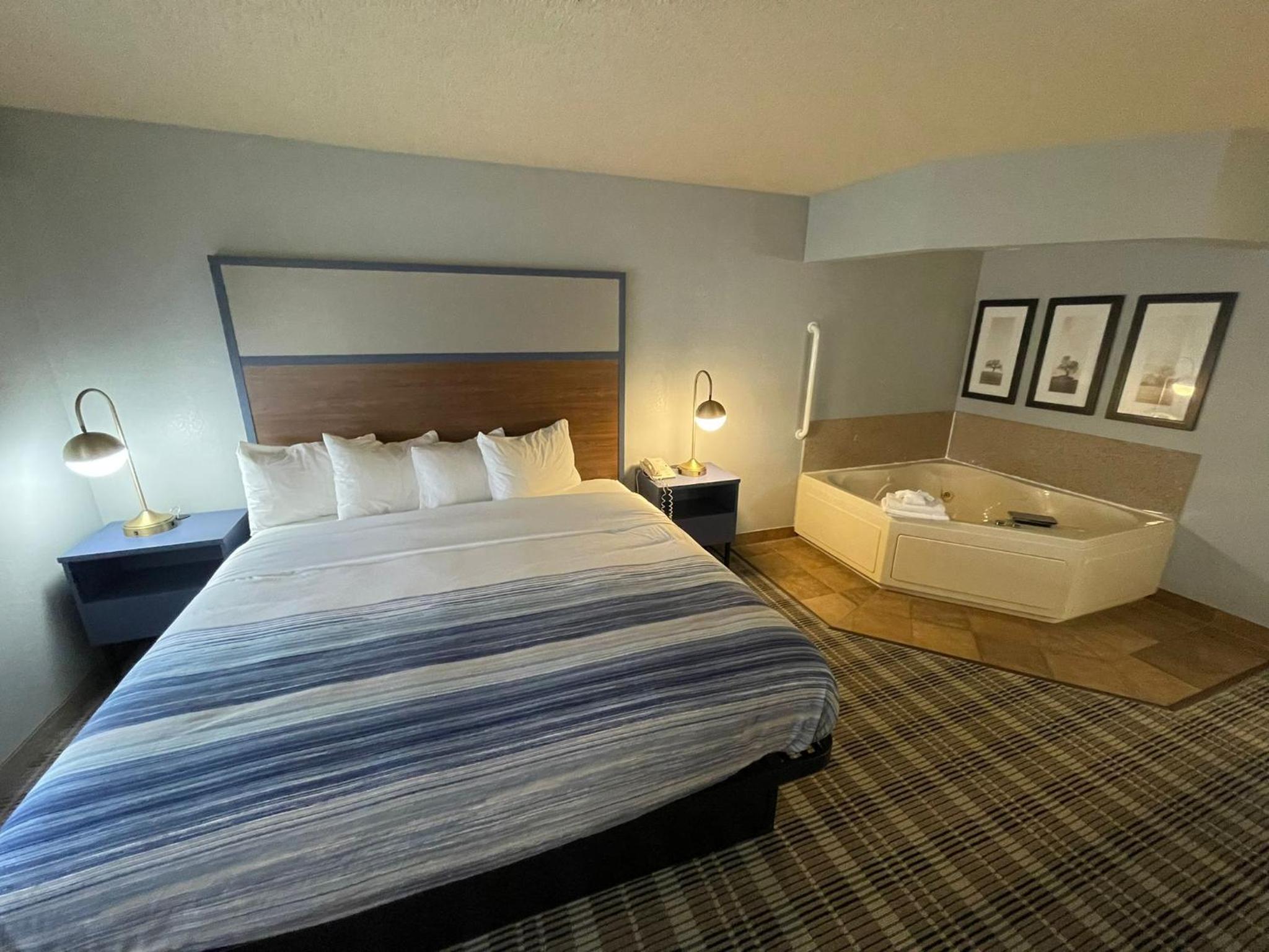 AmericInn by Wyndham Sayre