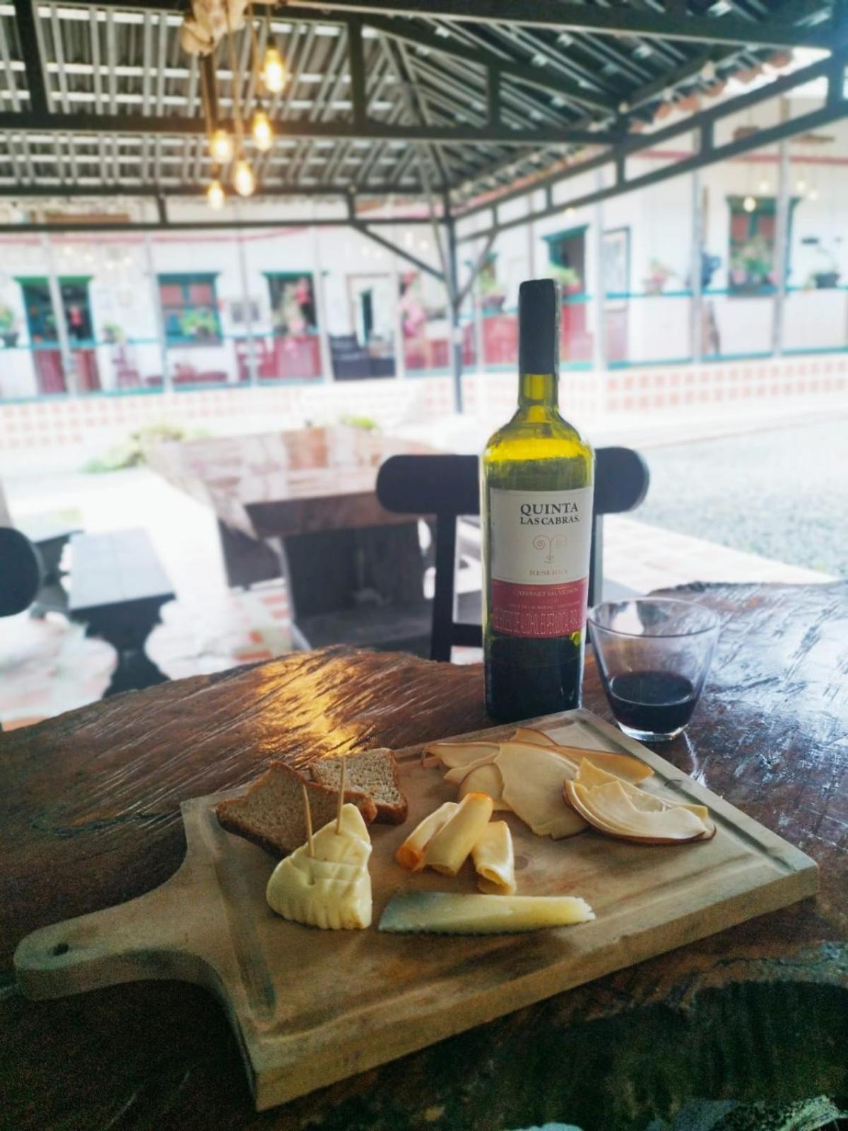Finca Campestre La Adelita B&B