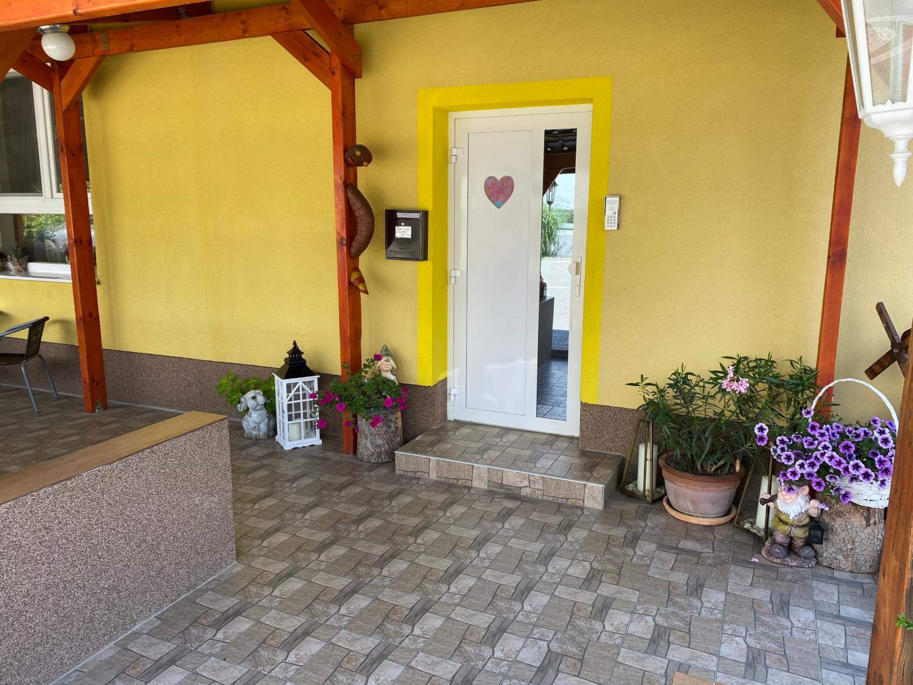 Photo 17